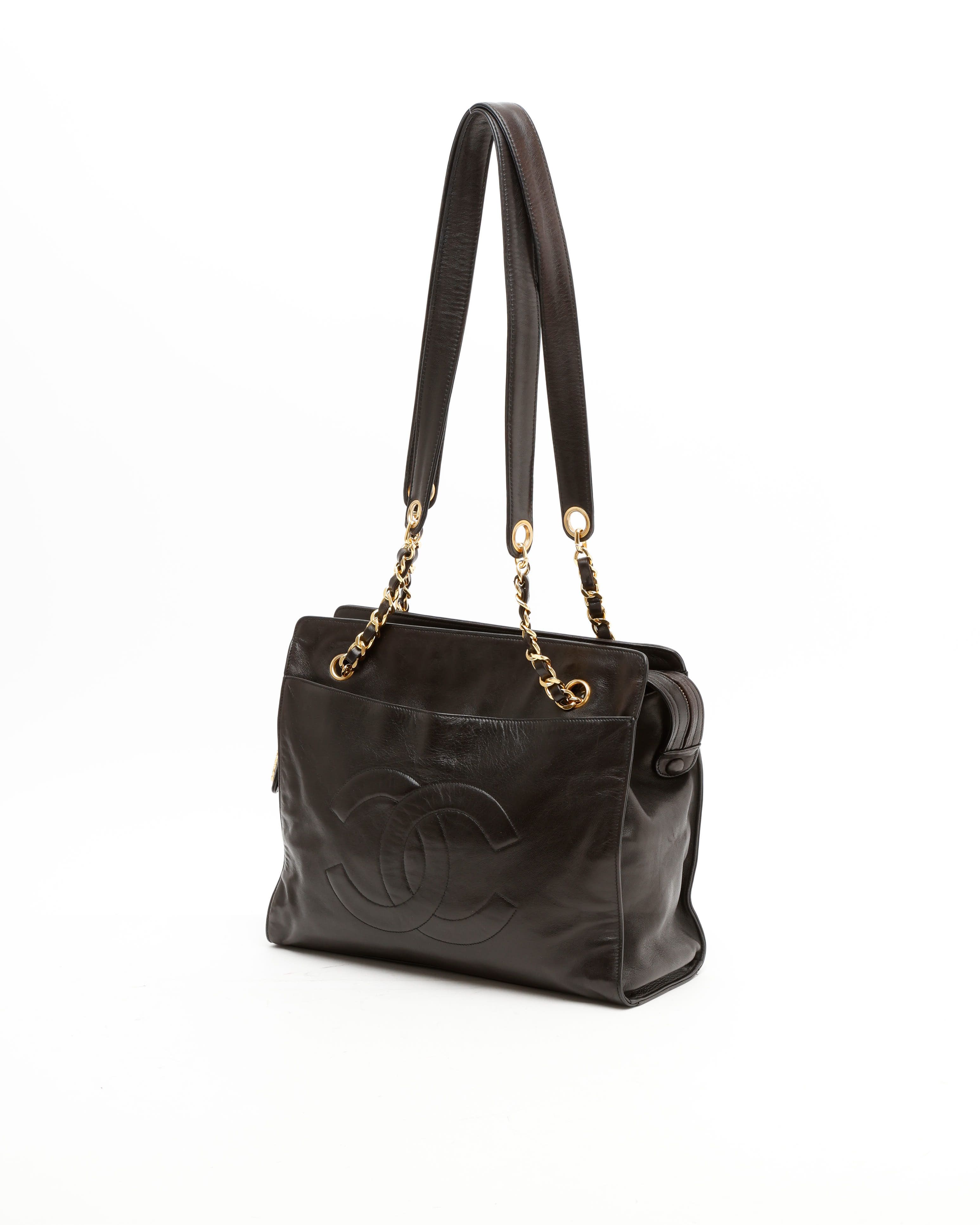 Pre-owned Chanel Cc Chain Tote Bag In Black