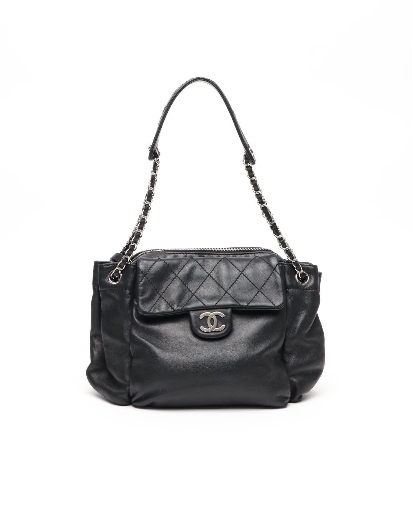 Pre-owned Chanel Pocket Accordian Flap Bag In Black