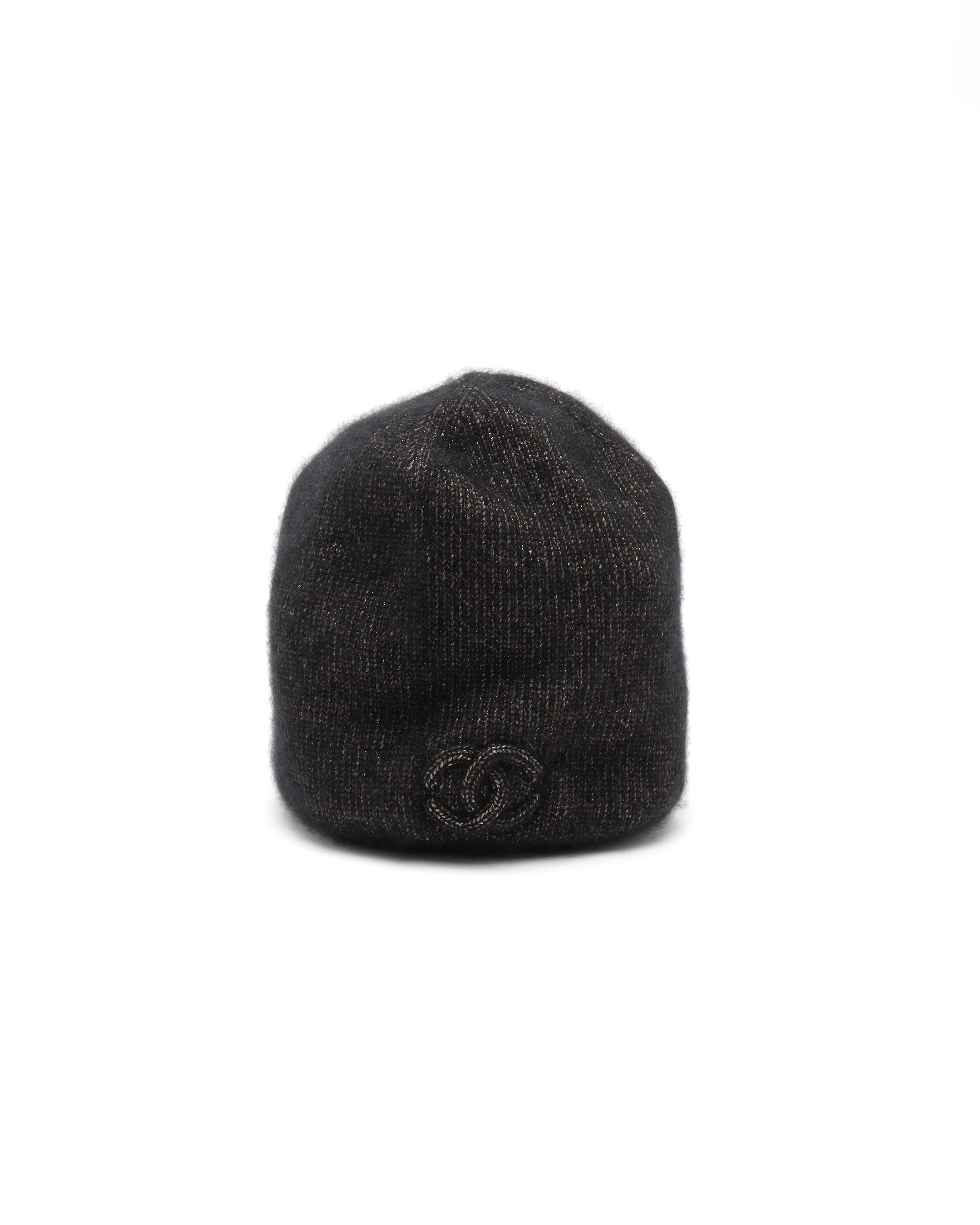 Pre-owned Chanel Cc Cashmere Blend Beanie In Black