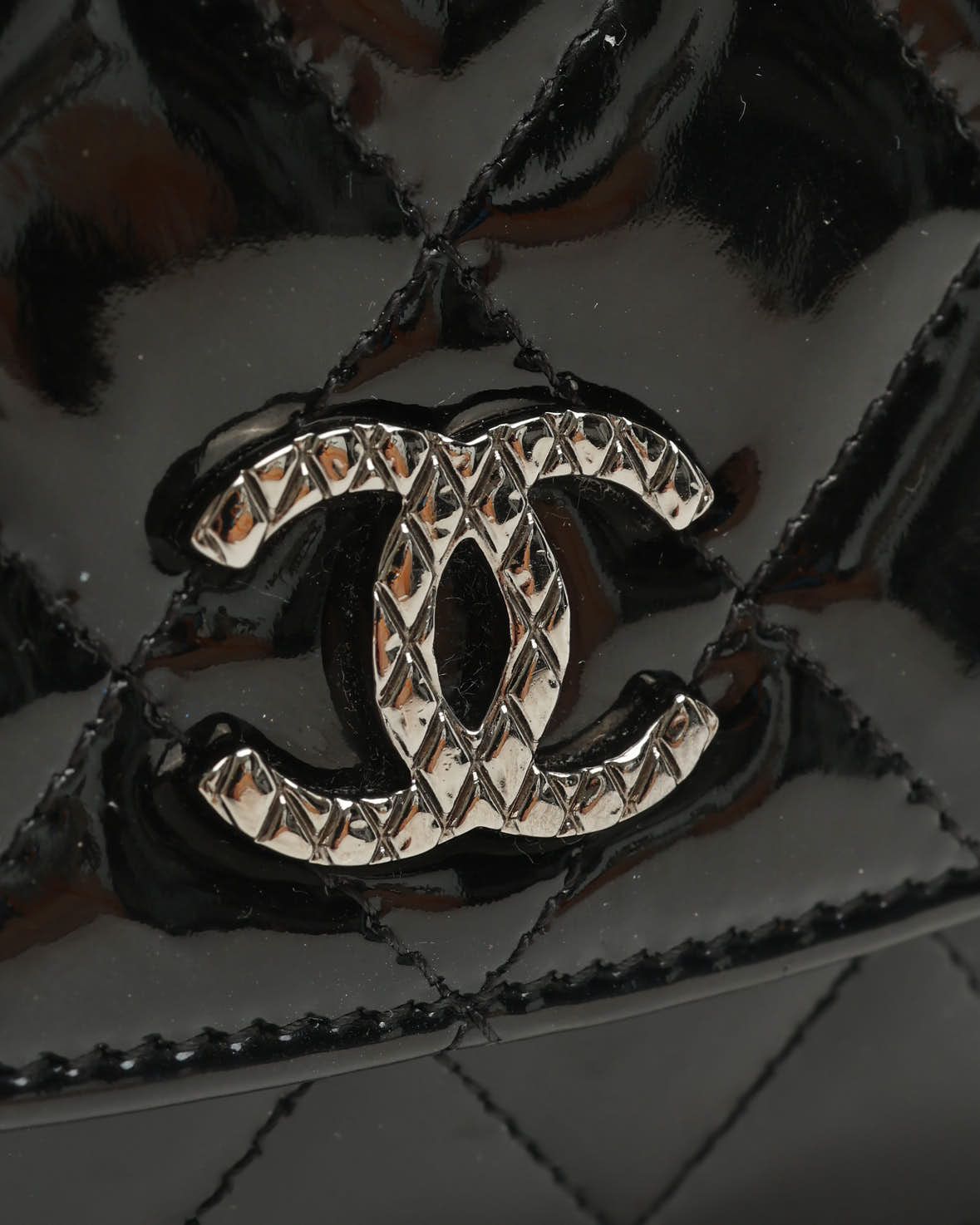 Pre-owned Chanel Patent Wallet On Chain Bag In Black