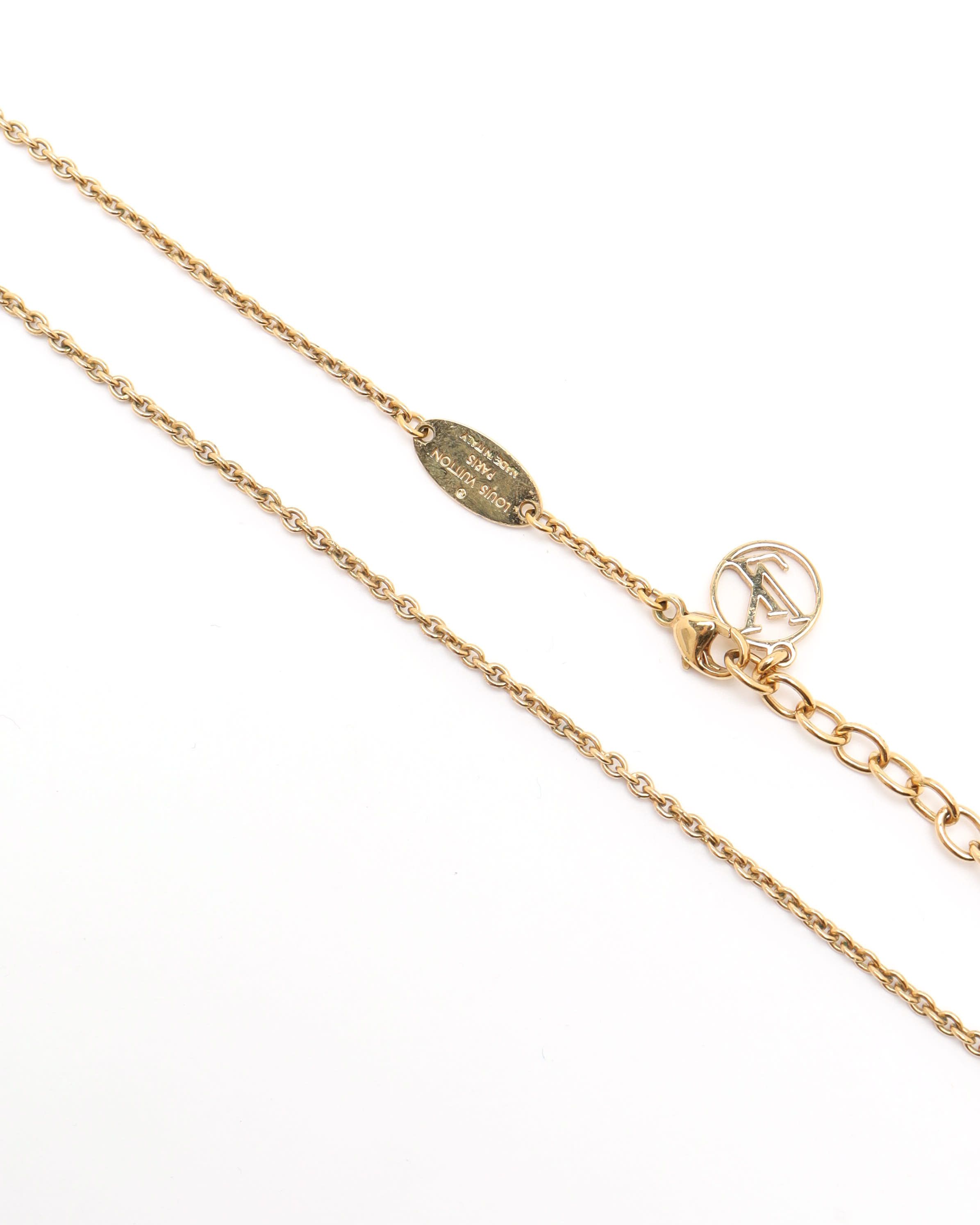 Pre-owned Louis Vuitton Essential V Necklace In Gold