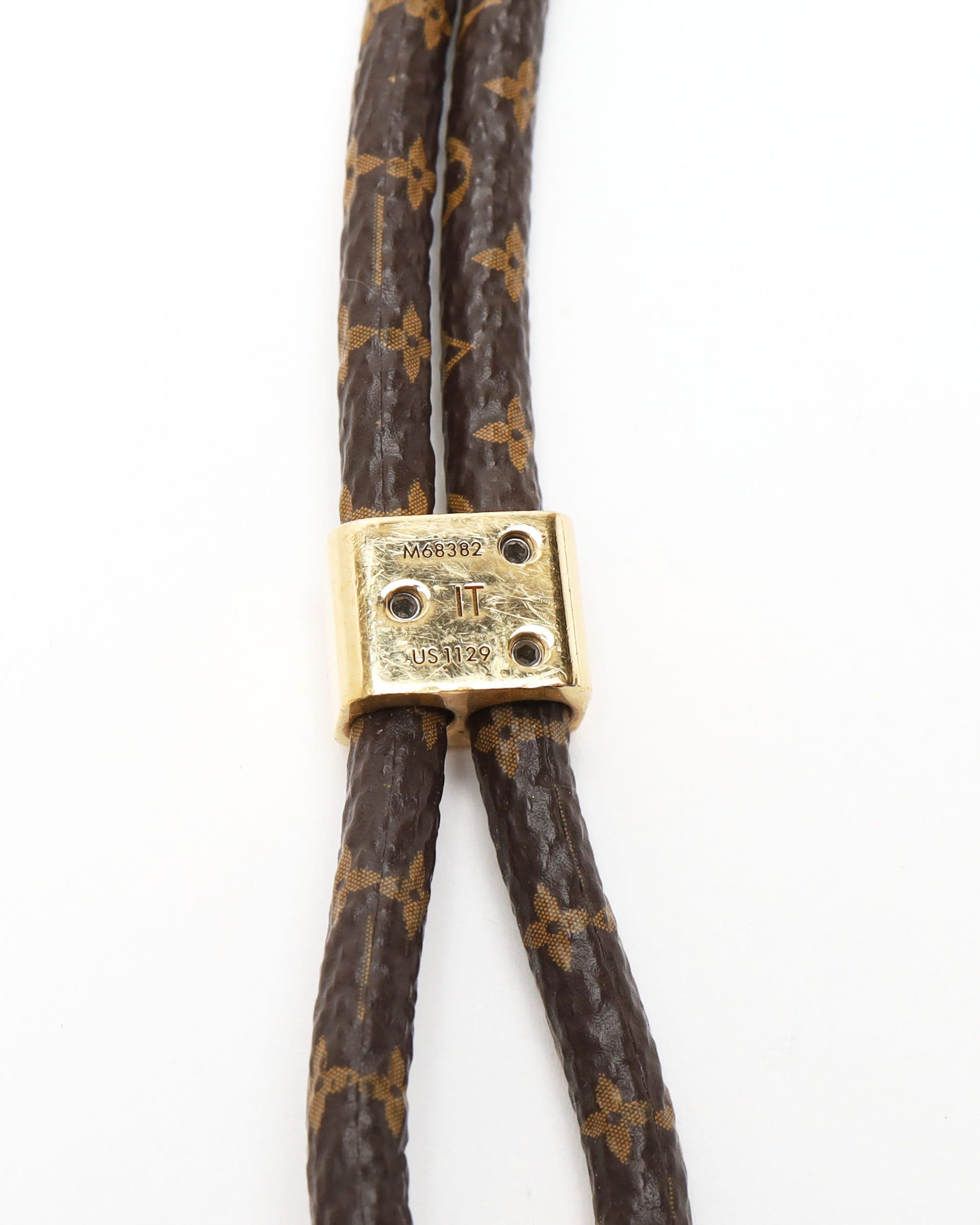 Pre-owned Louis Vuitton Monogram Louise Phone Holder In Multi