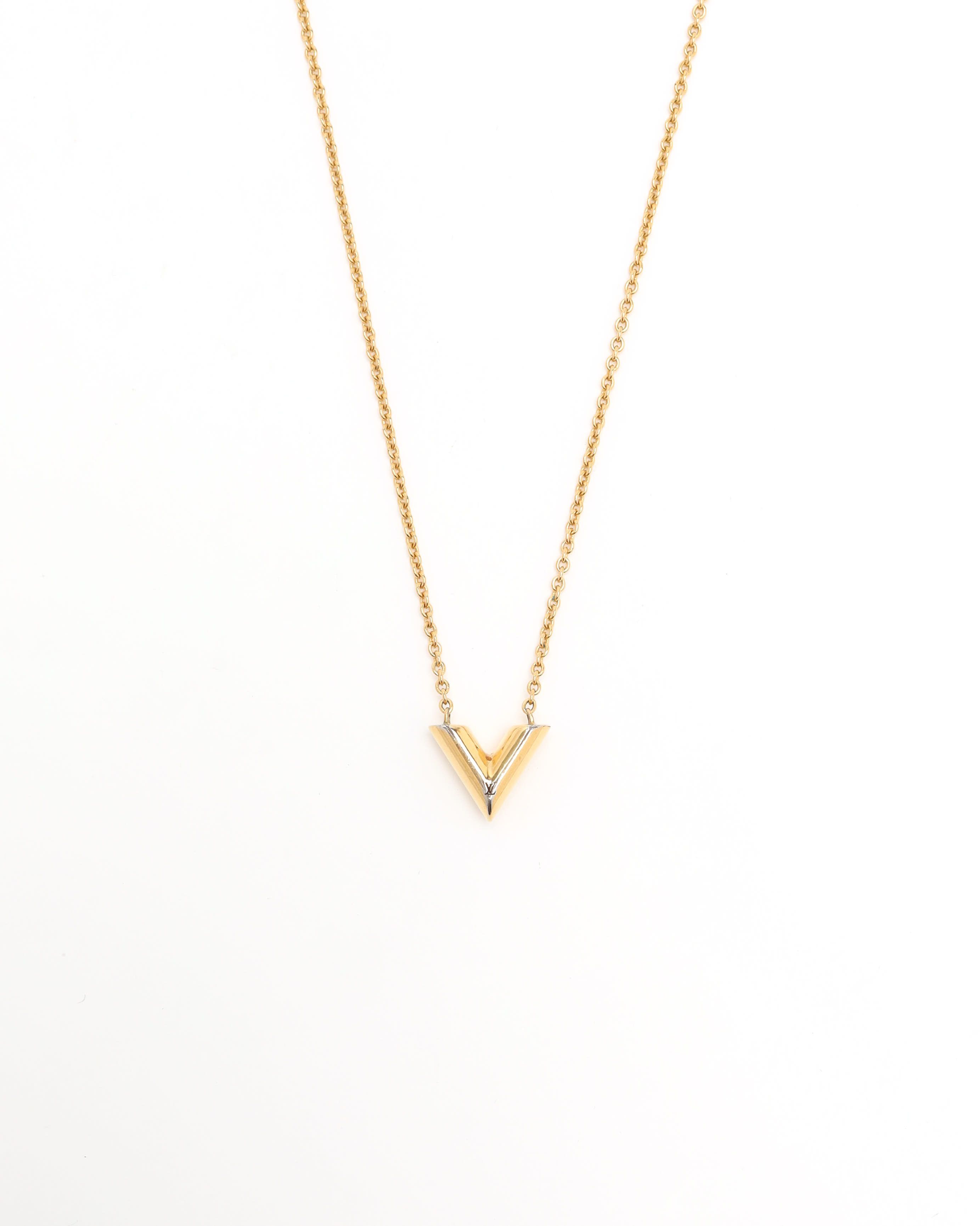 Pre-owned Louis Vuitton Essential V Necklace In Gold