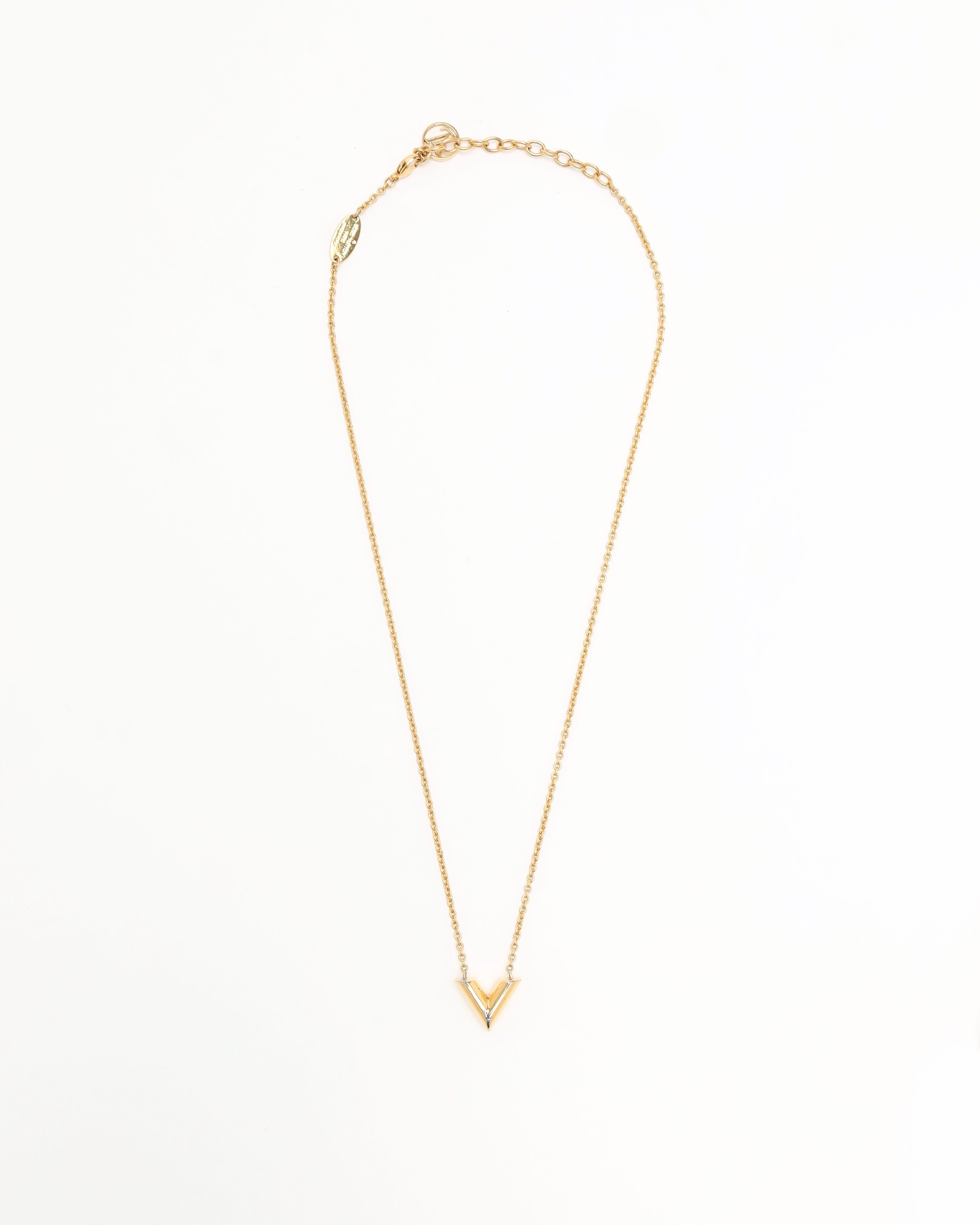 Pre-owned Louis Vuitton Essential V Necklace In Gold