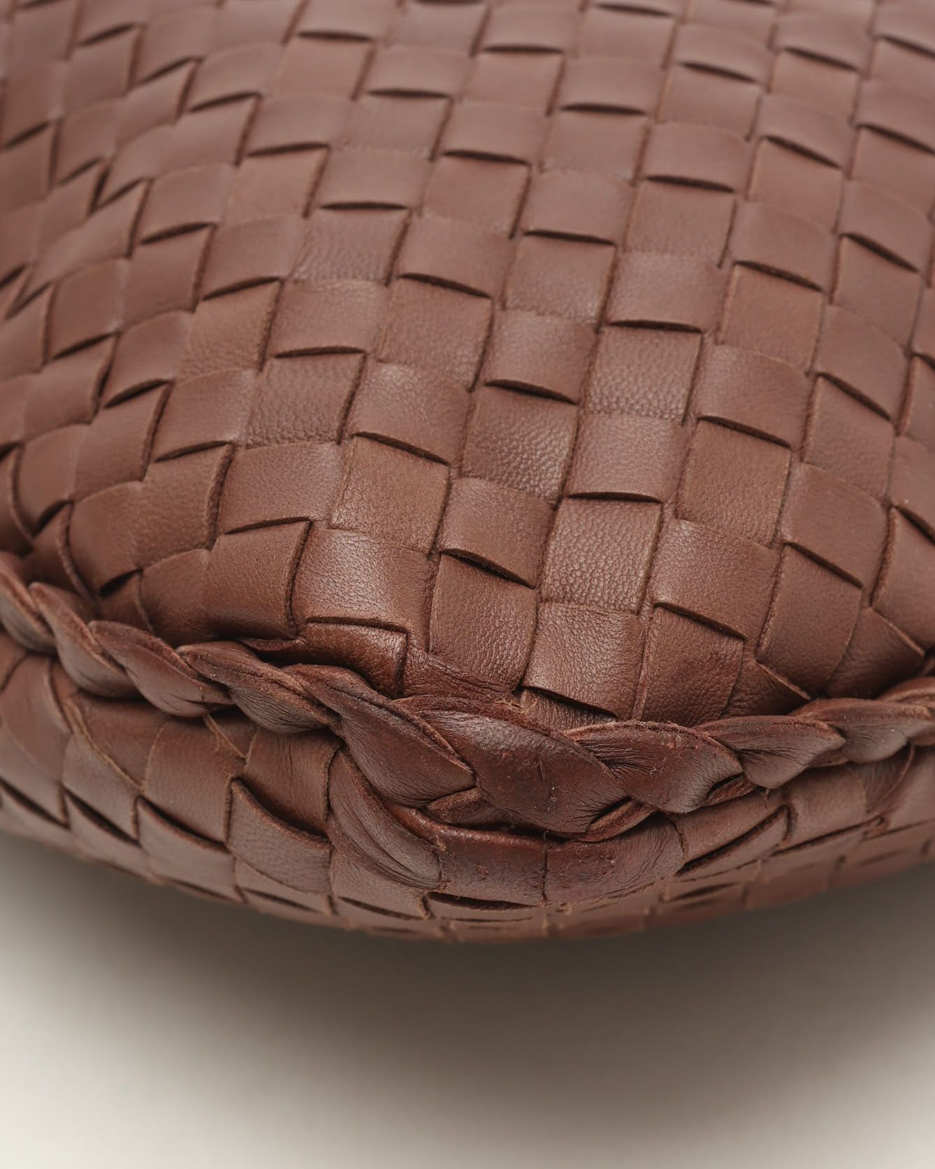Bottega Veneta Intrecciato Medium Hobo Bag In Brown