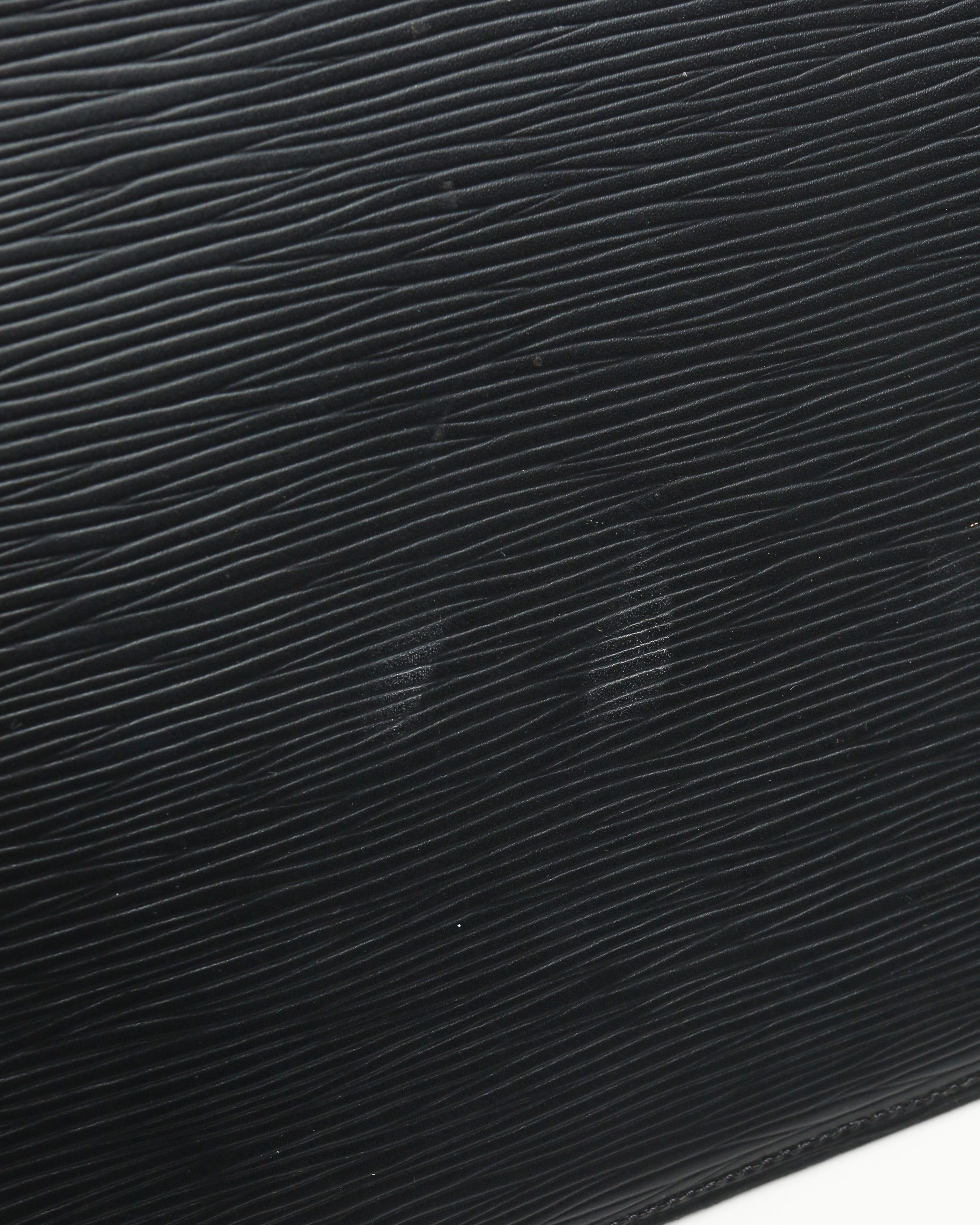 LOUIS VUITTON Pre-owned Epi Leather Pouch In Black