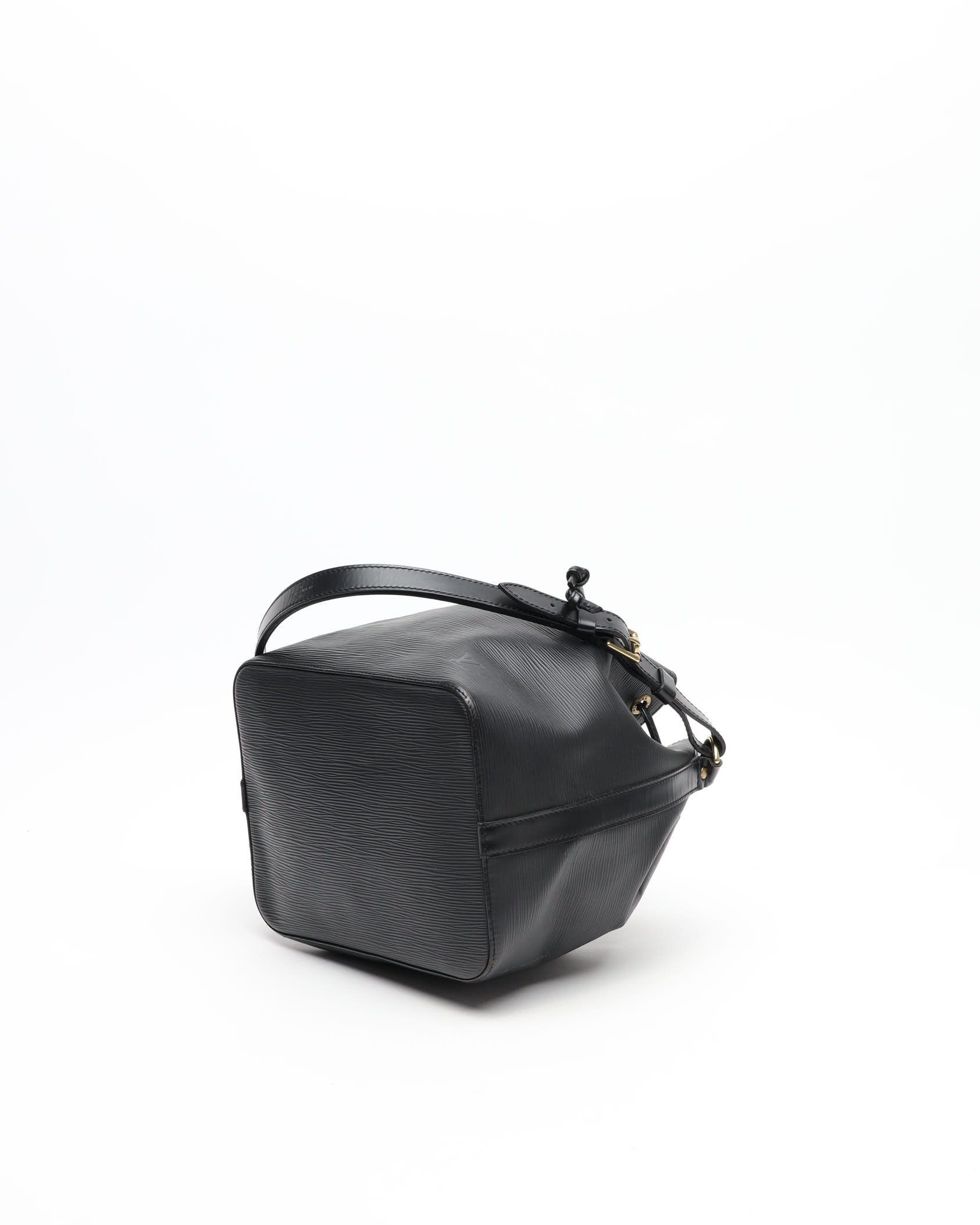 Pre-owned Louis Vuitton Epi Petit Noé Bag In Black