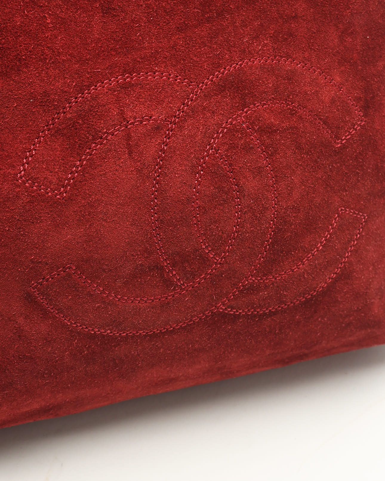 Pre-owned Chanel Cc Suede Fringe Tote Bag In Red
