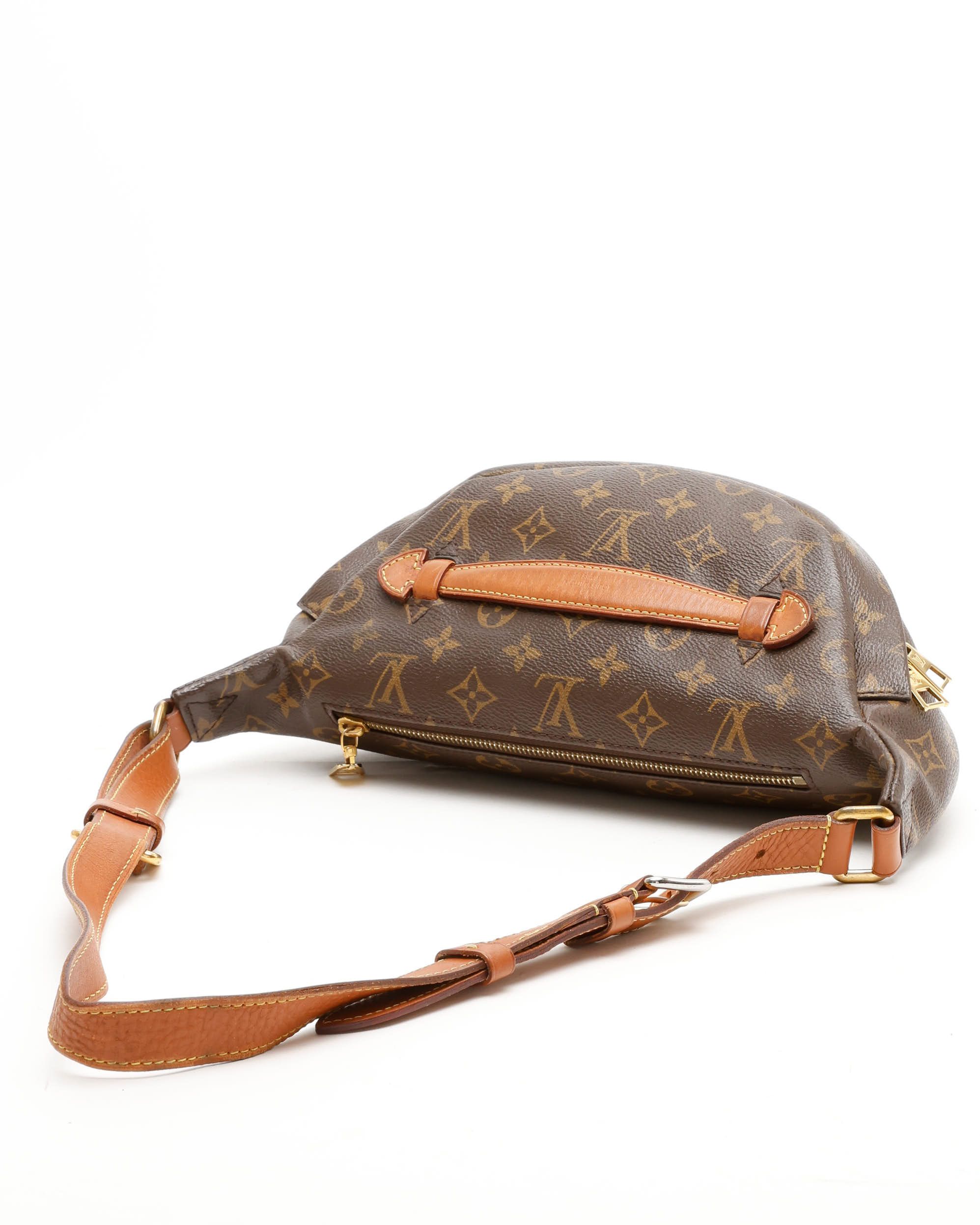 Pre-owned Louis Vuitton Monogram Bumbag In Brown