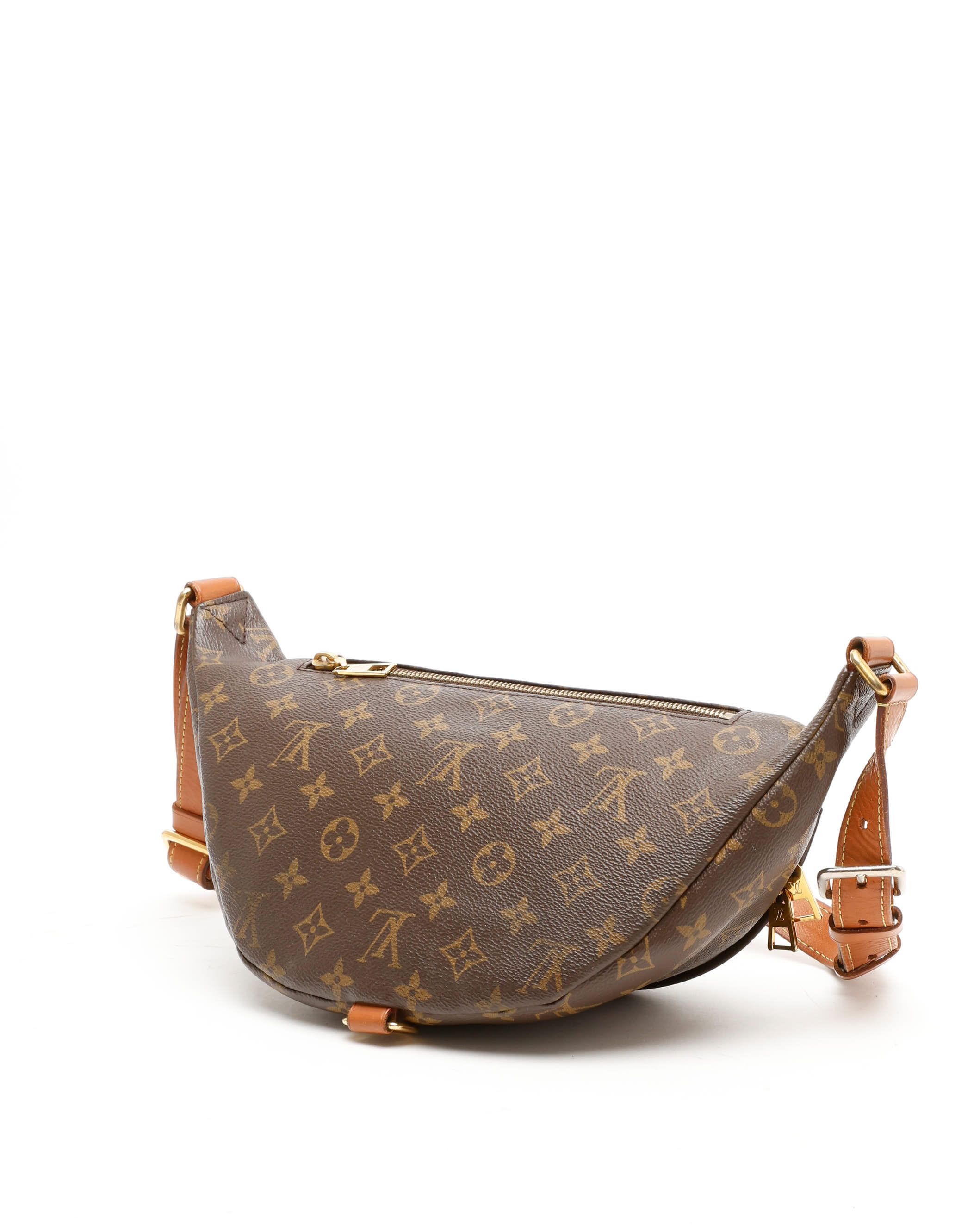 Pre-owned Louis Vuitton Monogram Bumbag In Brown
