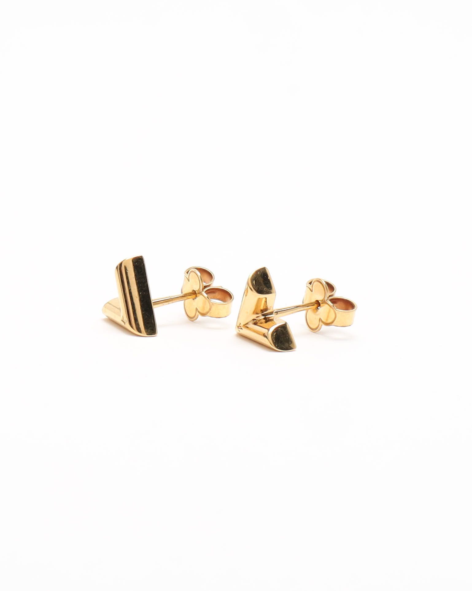 Pre-owned Louis Vuitton Essential V Stud Earrings In Gold