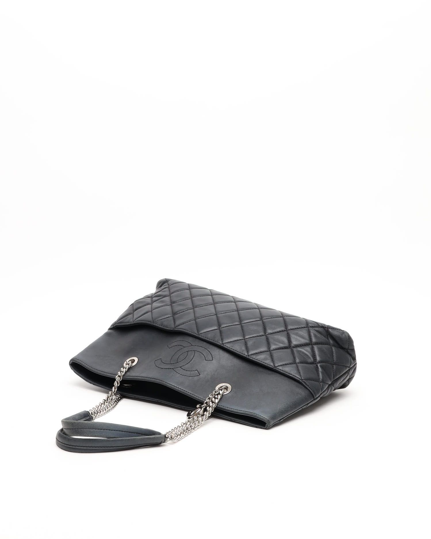 Pre-owned Chanel Cc Urban Delight Tote Bag In Black
