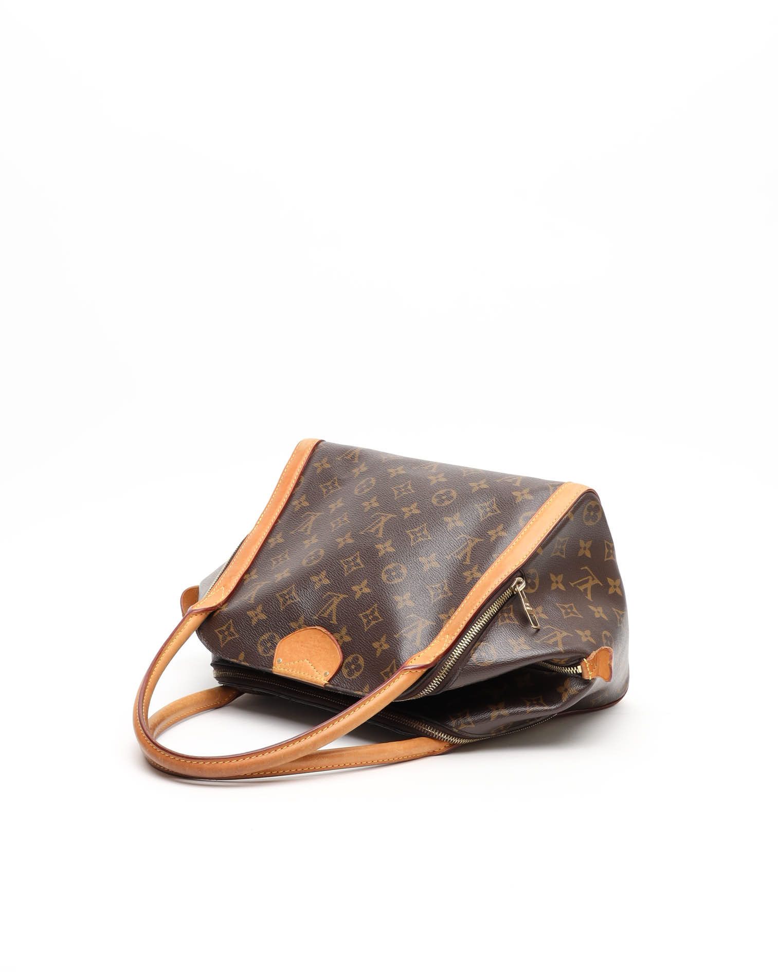 Pre-owned Louis Vuitton Monogram Marais Mm Bag In Brown