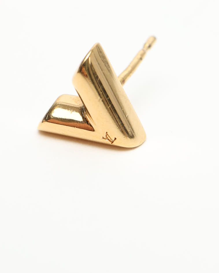 Pre-owned Louis Vuitton Essential V Stud Earrings In Gold