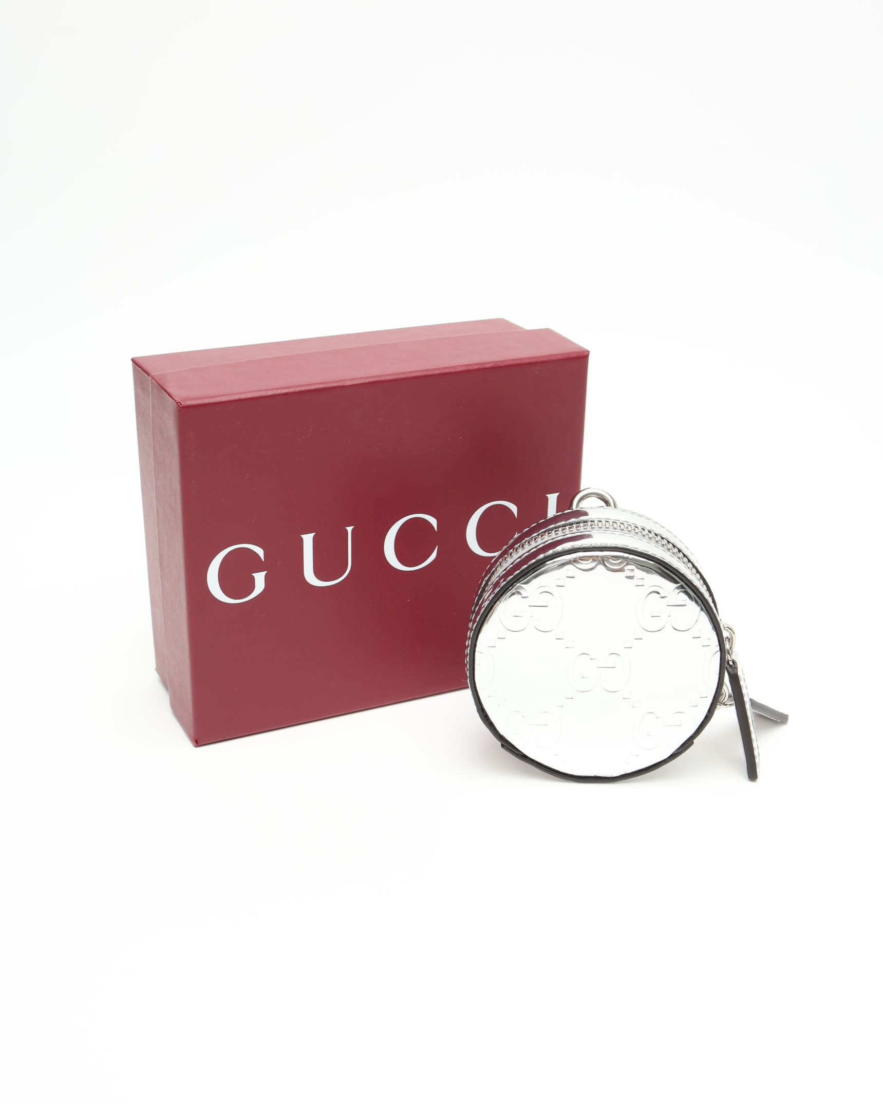 Gucci Gg Patent Leather Coin Purse In Silver