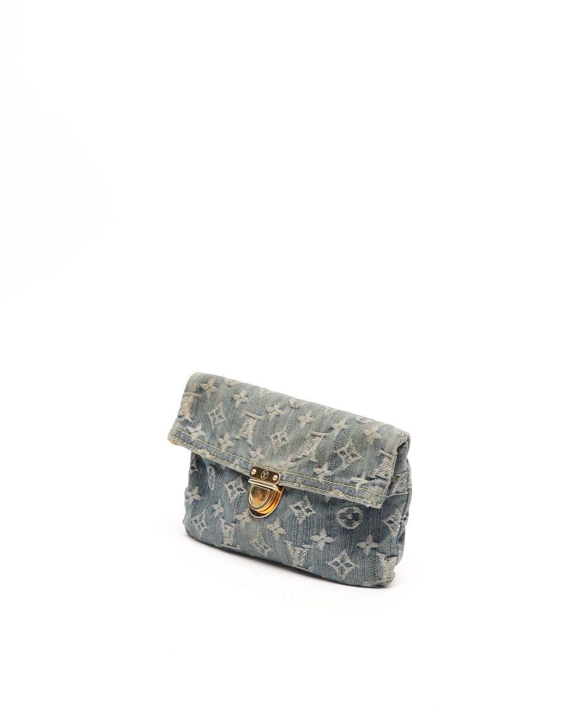 Pre-owned Louis Vuitton Monogram Denim Pratt Clutch In Blue