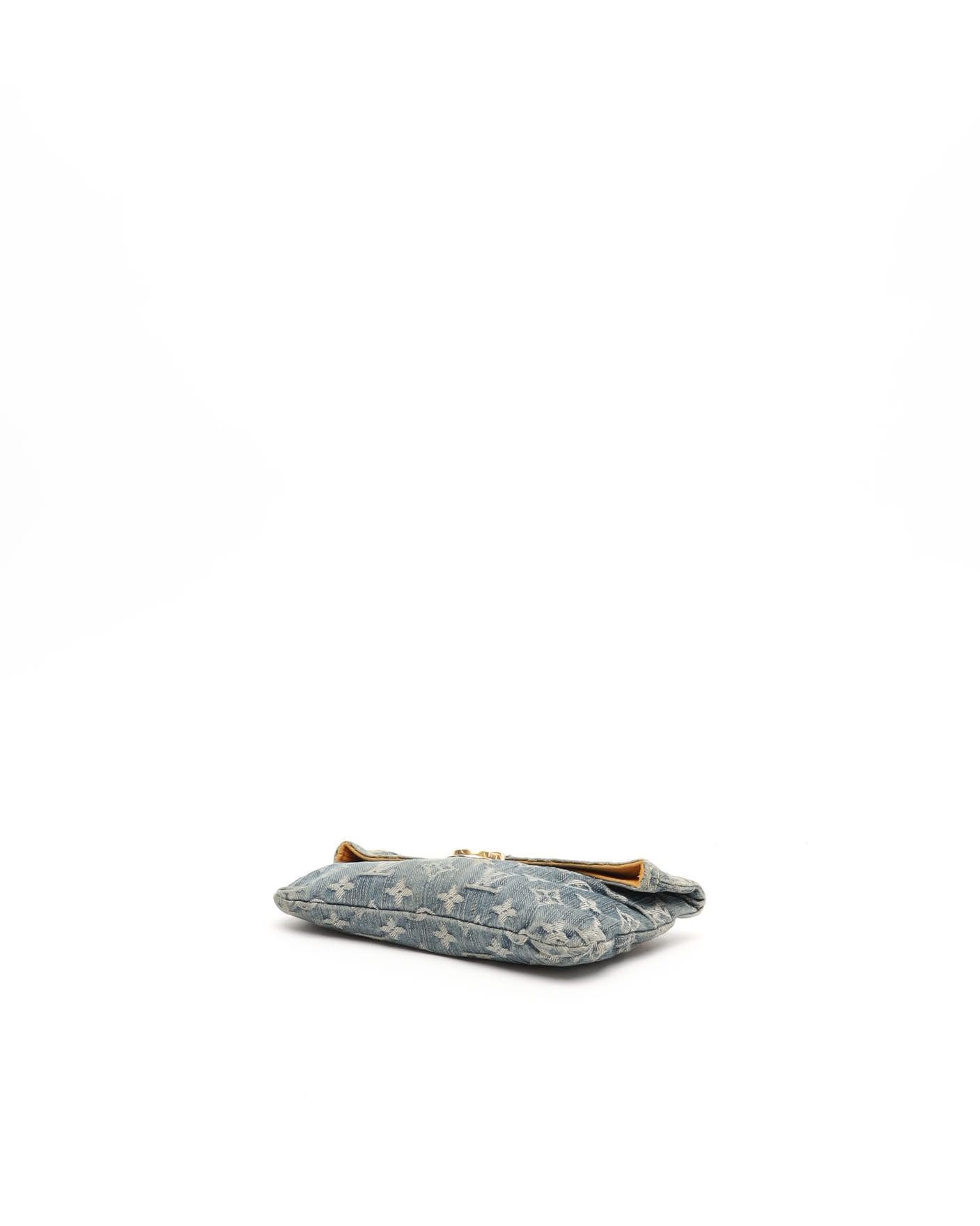 Pre-owned Louis Vuitton Monogram Denim Pratt Clutch In Blue