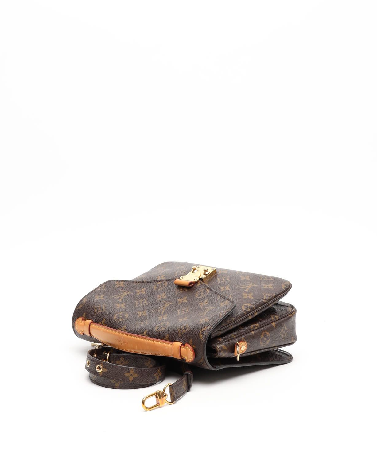 Pre-owned Louis Vuitton Monogram Pochette Metis Bag In Brown