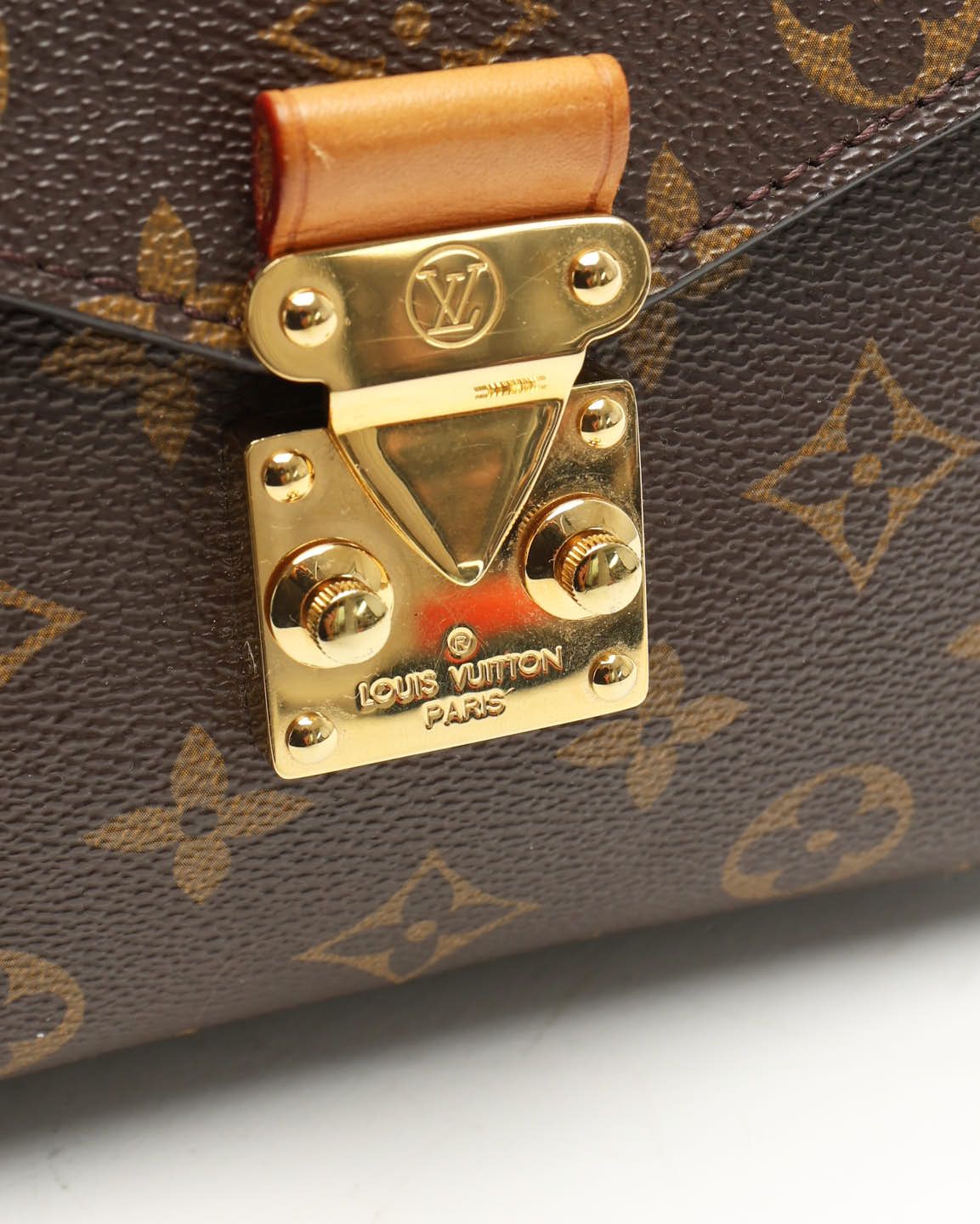 Pre-owned Louis Vuitton Monogram Pochette Metis Bag In Brown