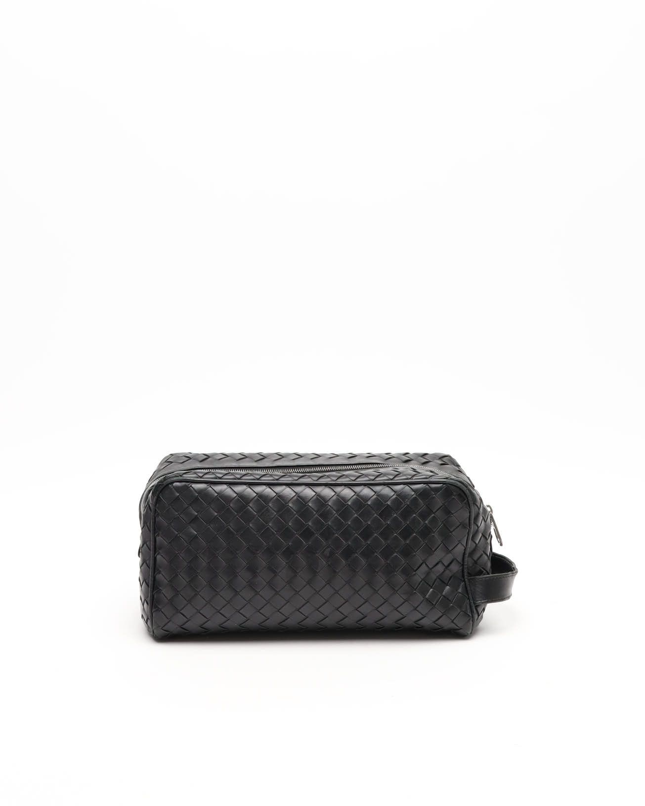 Bottega Veneta Intrecciato Toiletry Bag In Black