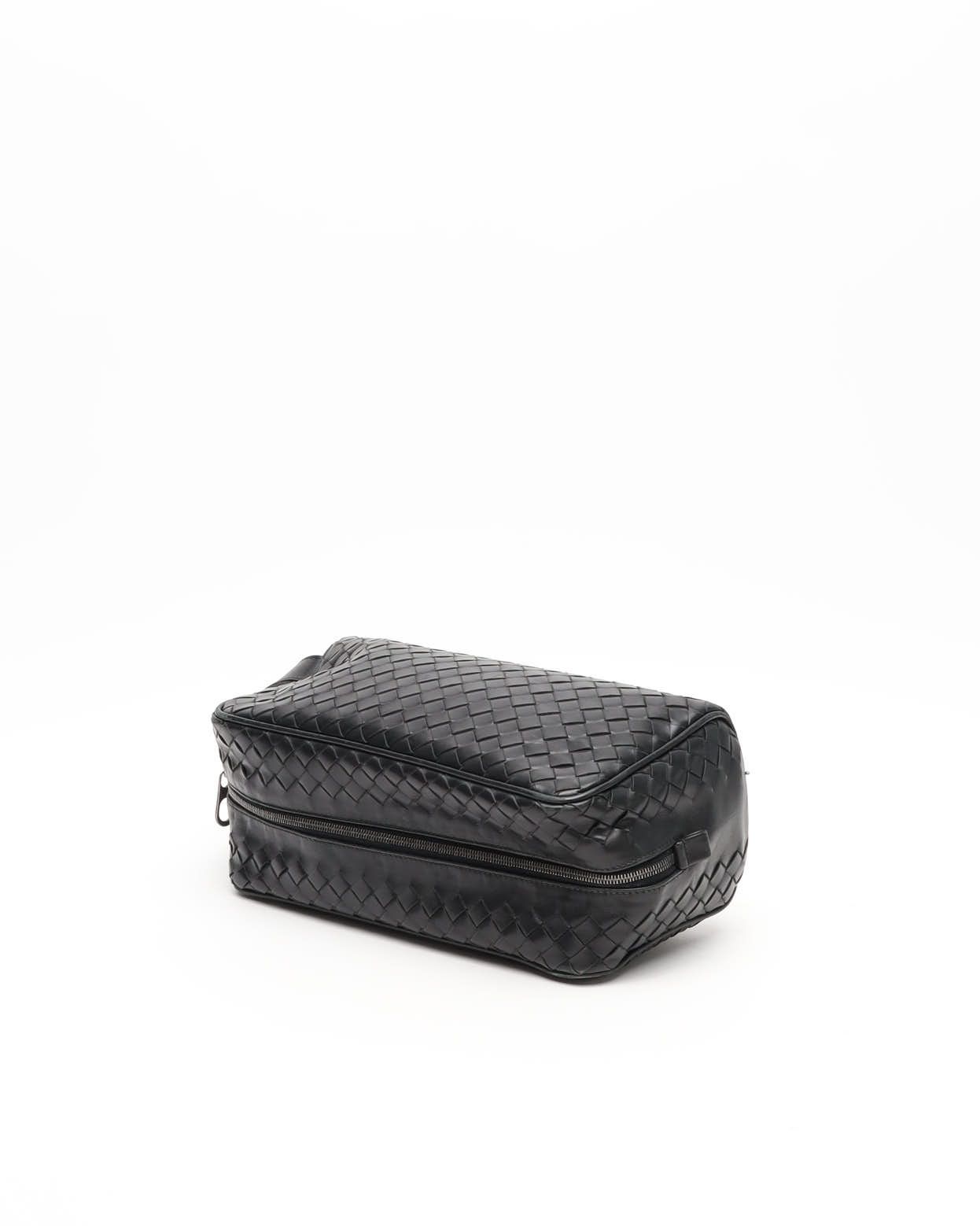 Bottega Veneta Intrecciato Toiletry Bag In Black