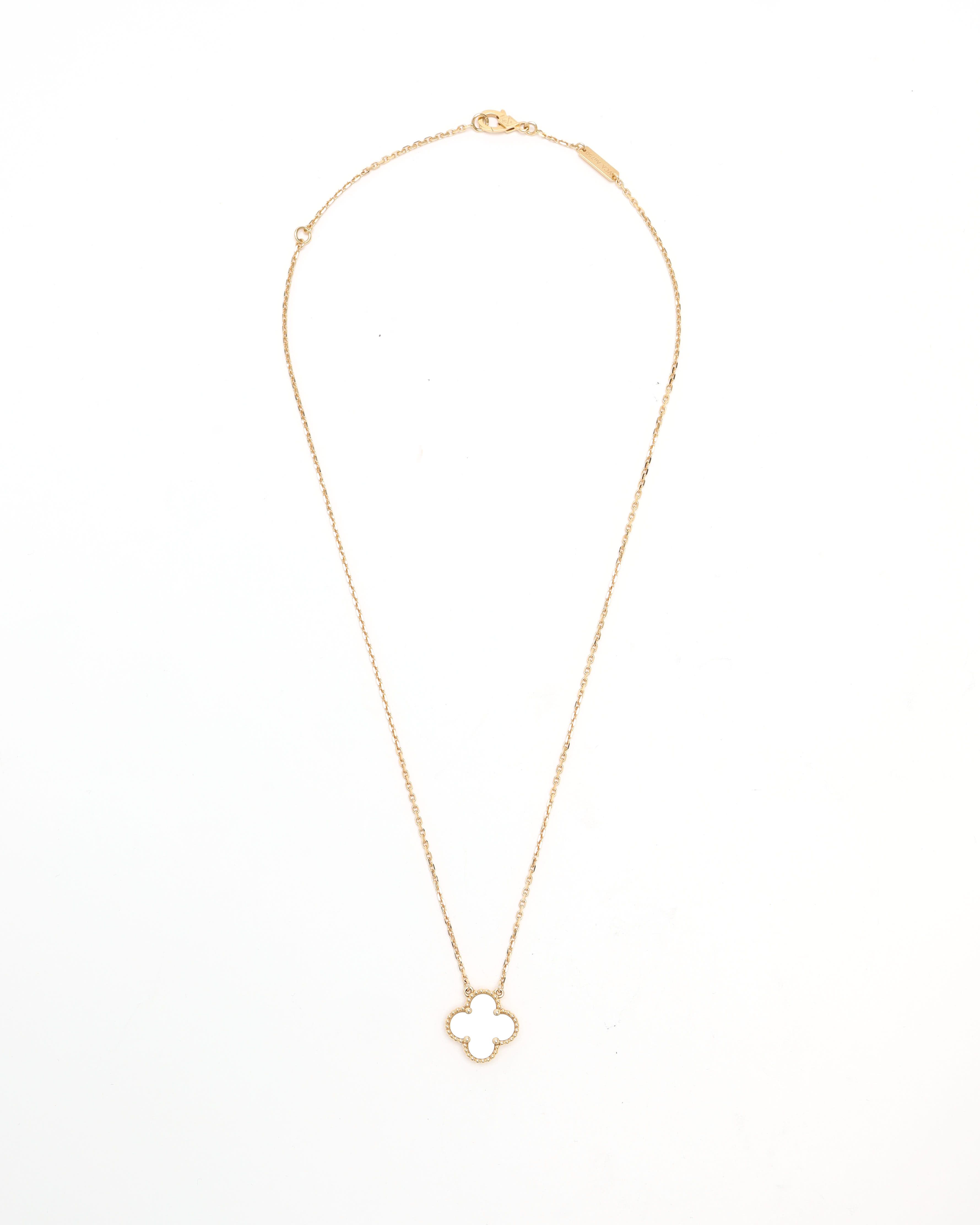 Van Cleef & Arpels Vintage Alhambra Mother-of-pearl Pendant 18kt Yellow Gold In Gold