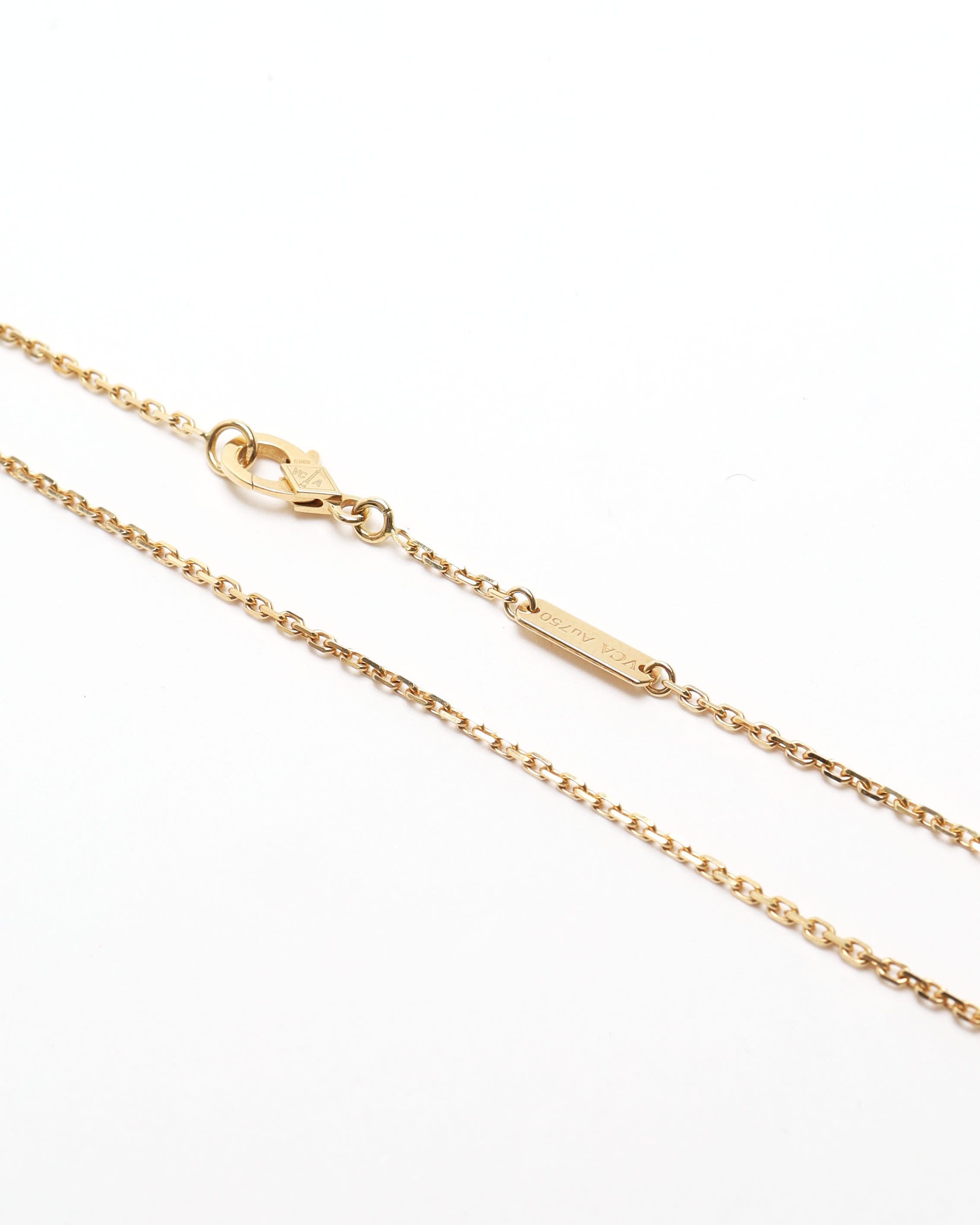 Van Cleef & Arpels Vintage Alhambra Mother-of-pearl Pendant 18kt Yellow Gold In Gold