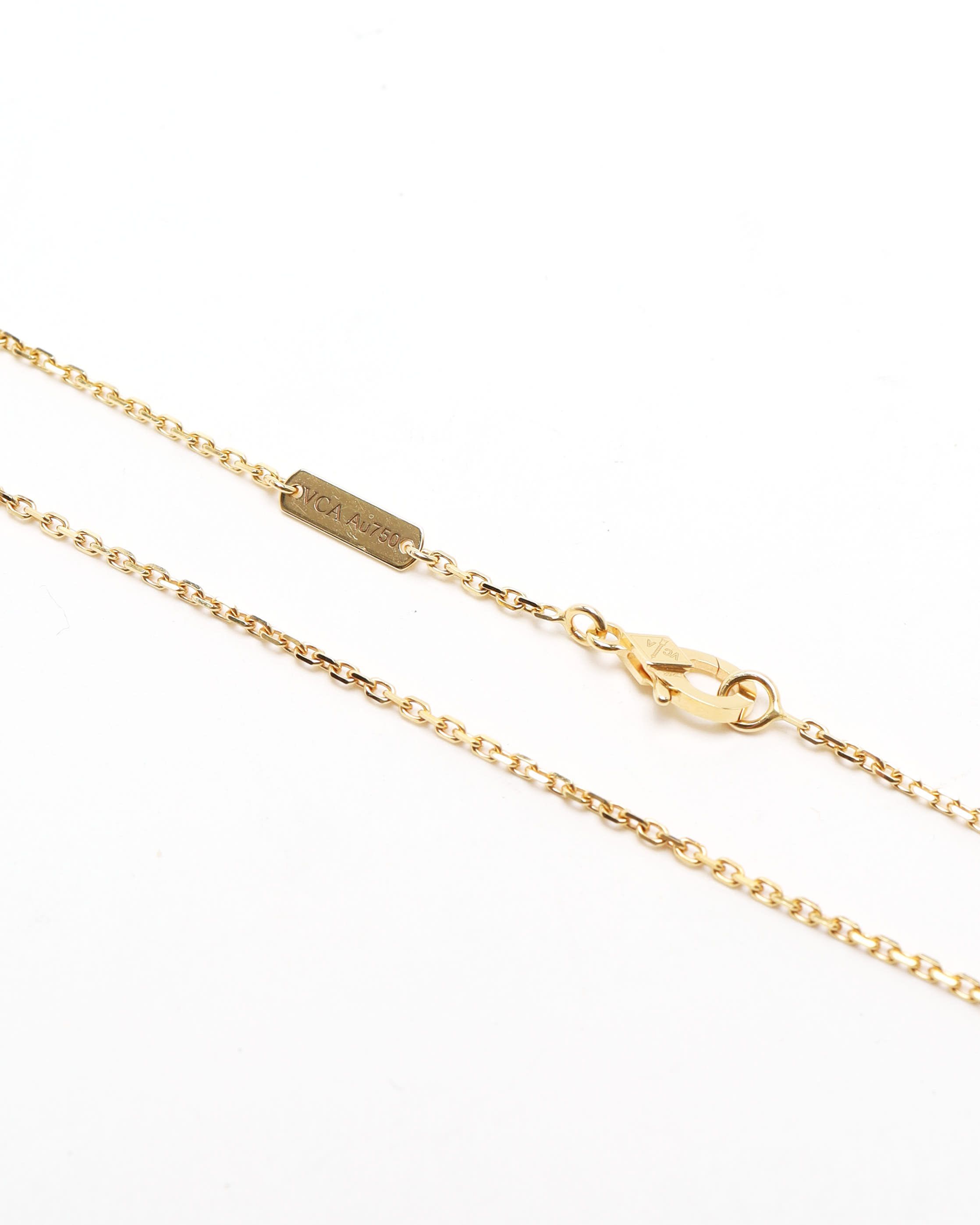 Van Cleef & Arpels Vintage Alhambra Mother-of-pearl Pendant 18kt Yellow Gold In Gold