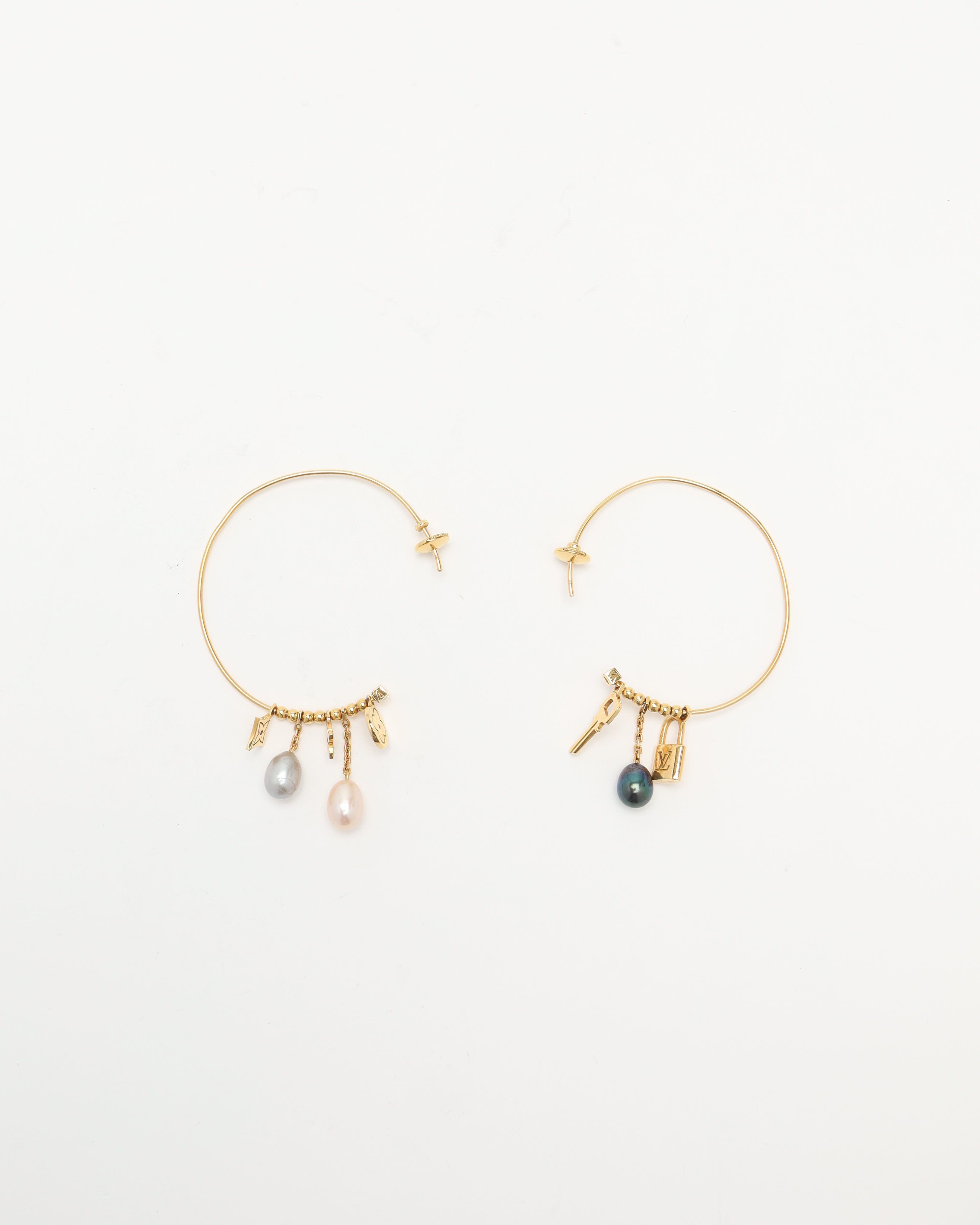 Pre-owned Louis Vuitton Monogram Hoop Earrings In Yellow Gold And Pearls