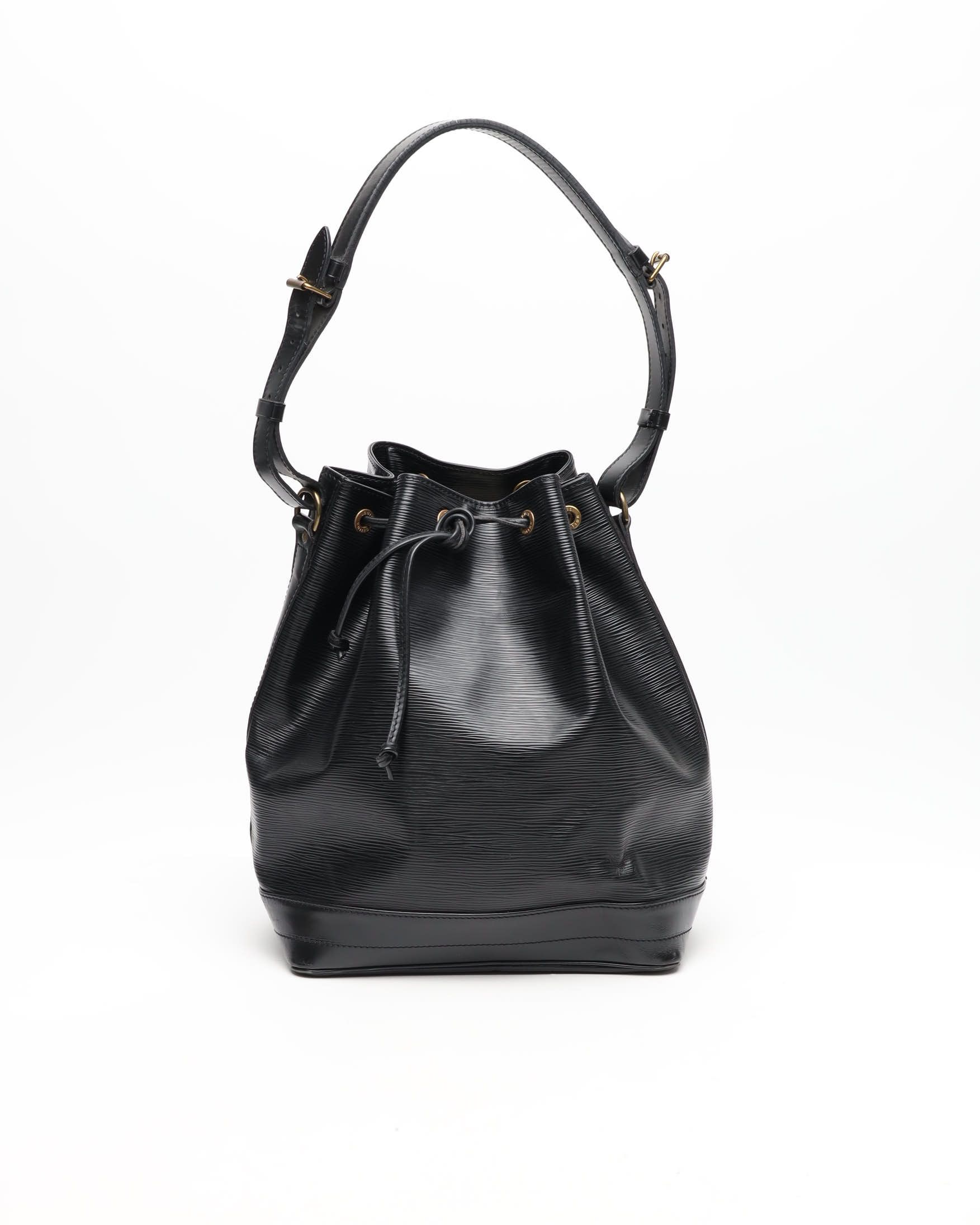 Pre-owned Louis Vuitton Epi Noé Gm Bag In Black