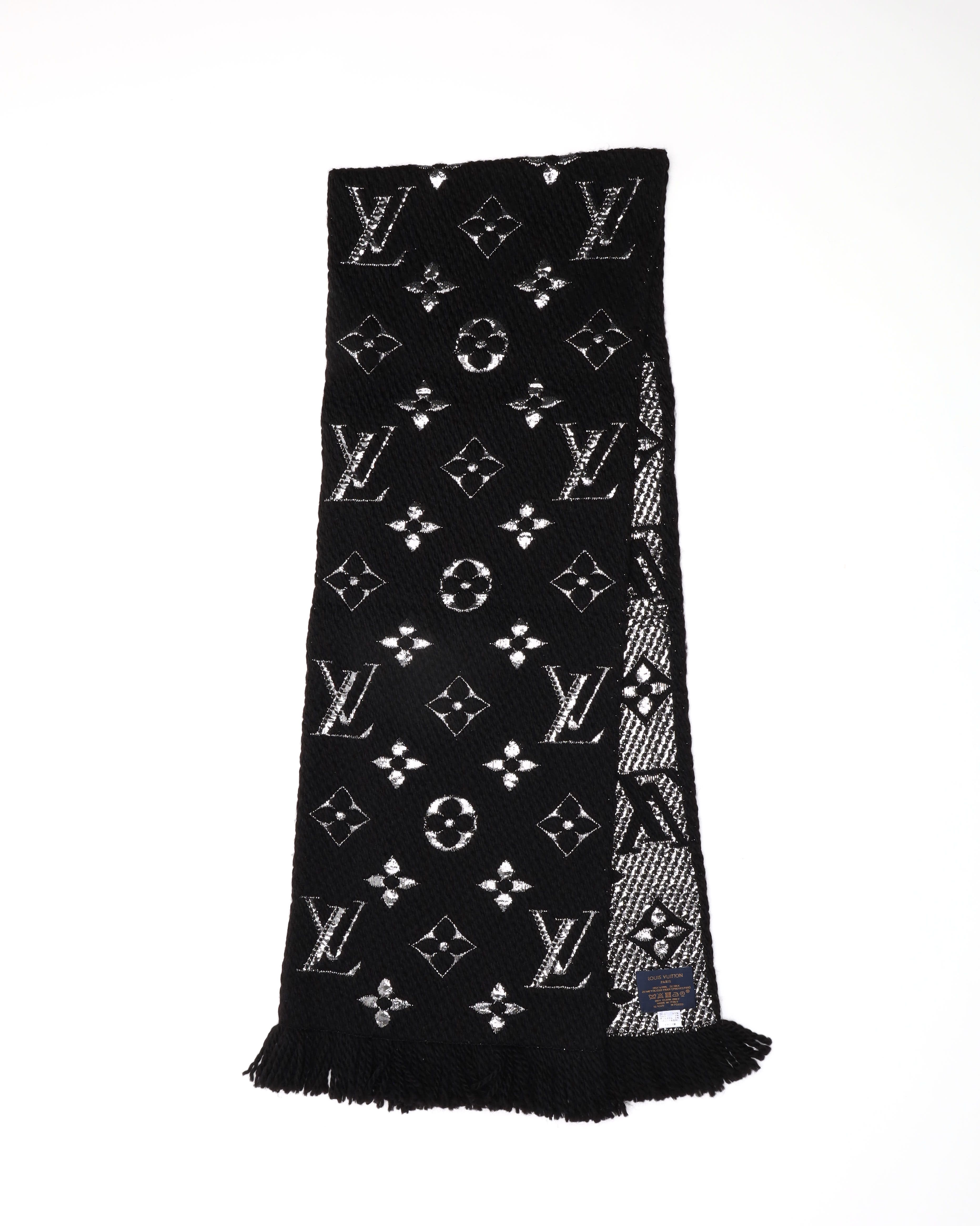 Pre-owned Louis Vuitton Logomania Wool Scarf In Black