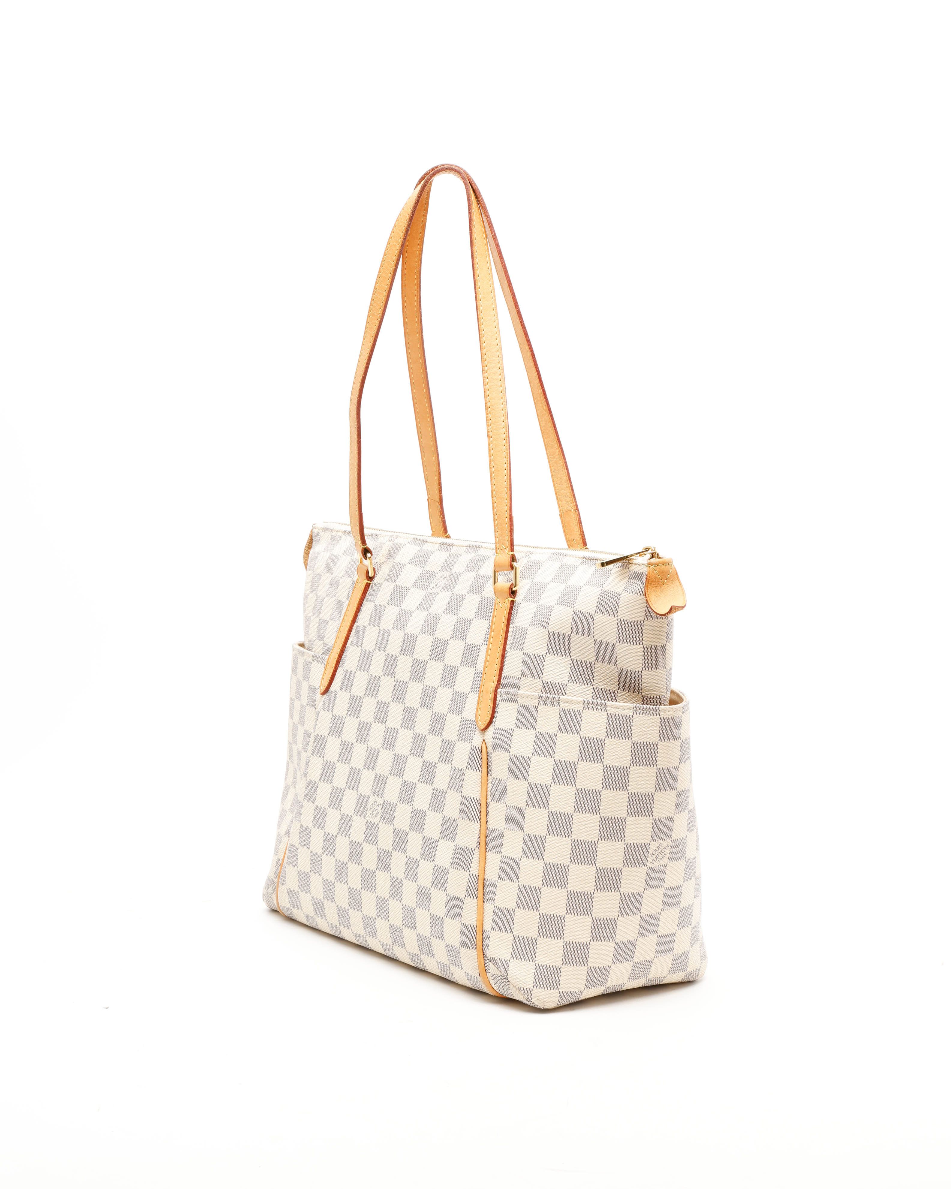 Pre-owned Louis Vuitton Damier Azur Totally Mm Bag In White