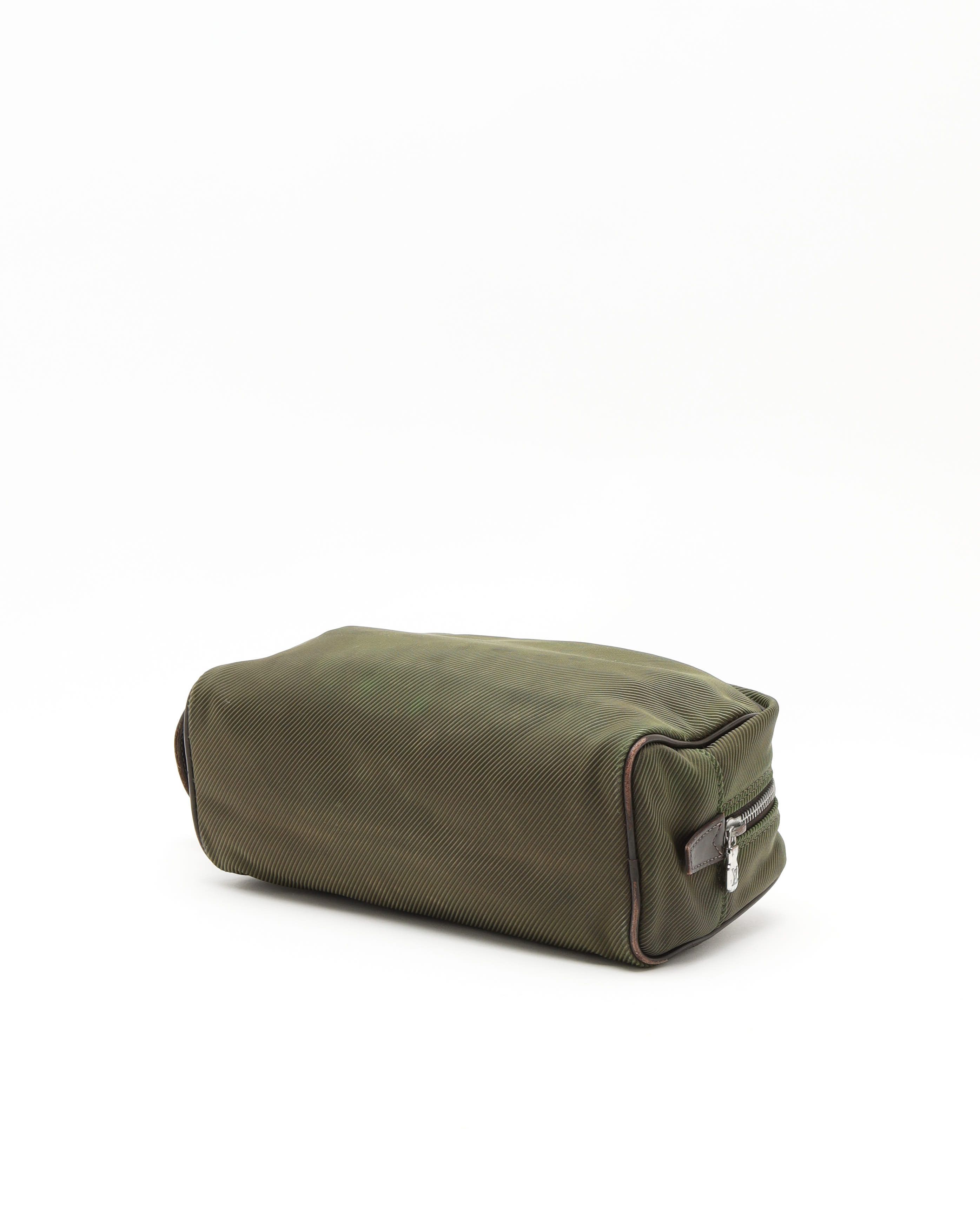Pre-owned Louis Vuitton Toilet Pouch In Green