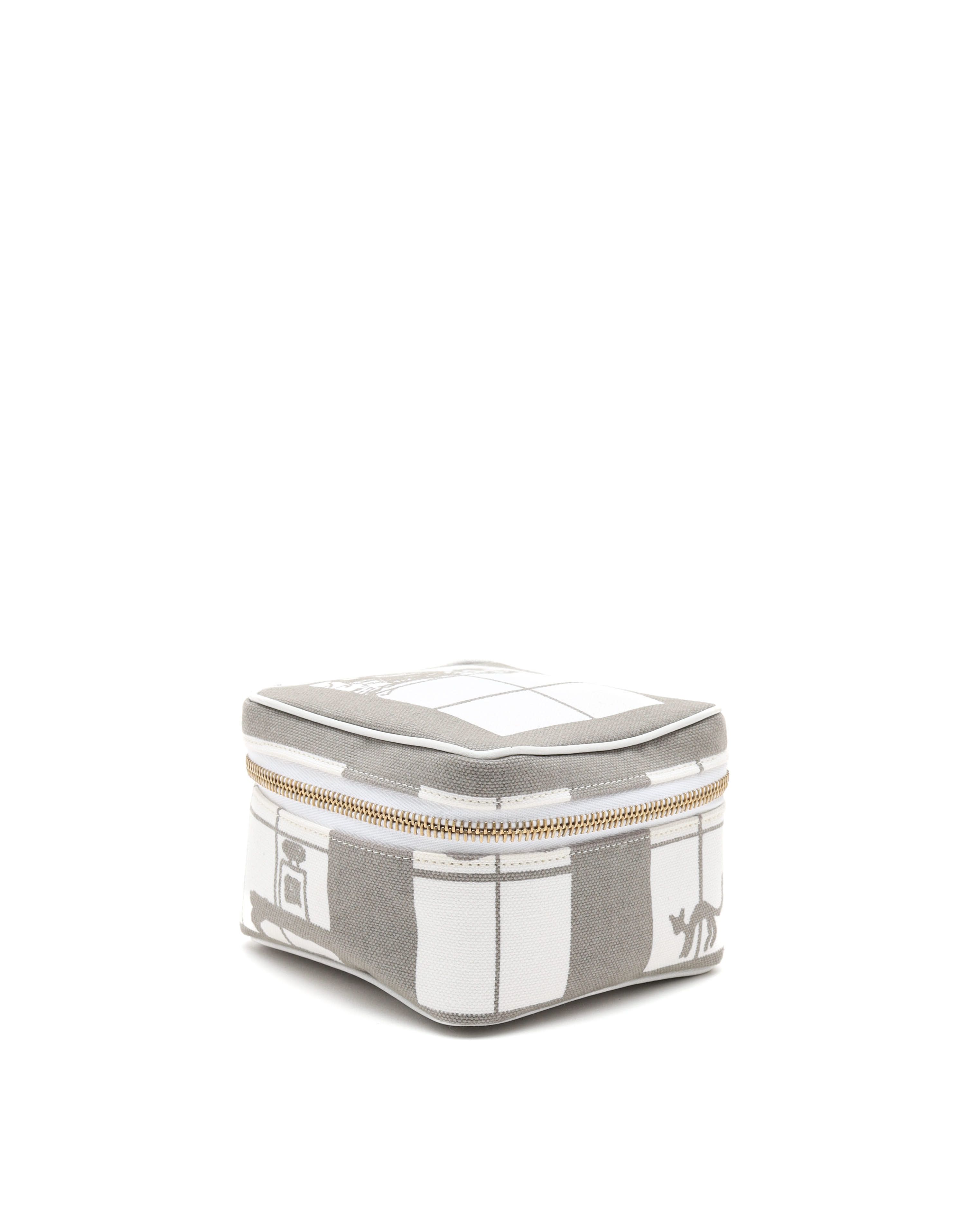 Pre-owned Chanel Vanity Pouch In Gray