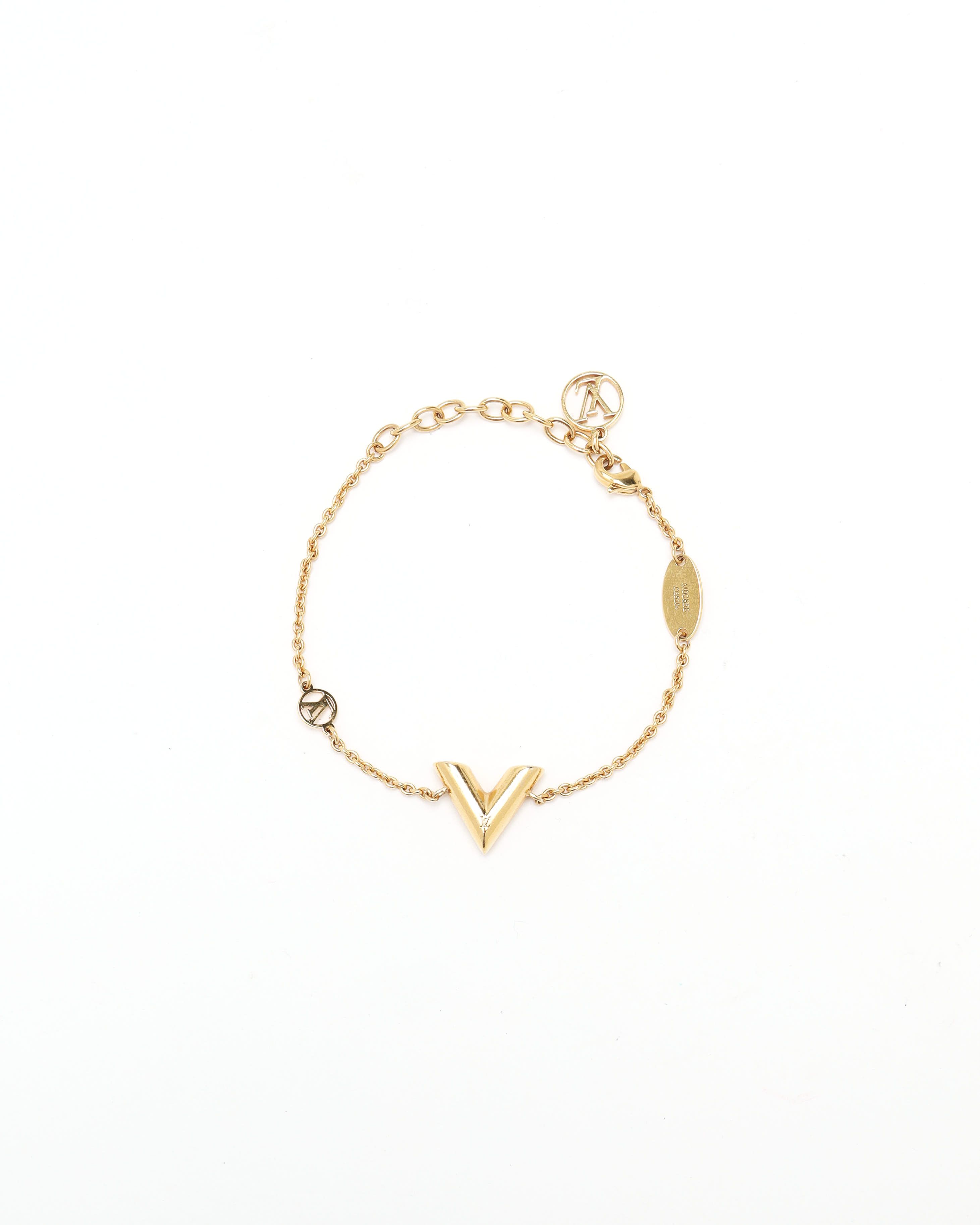 Pre-owned Louis Vuitton Essential V Bracelet In Gold
