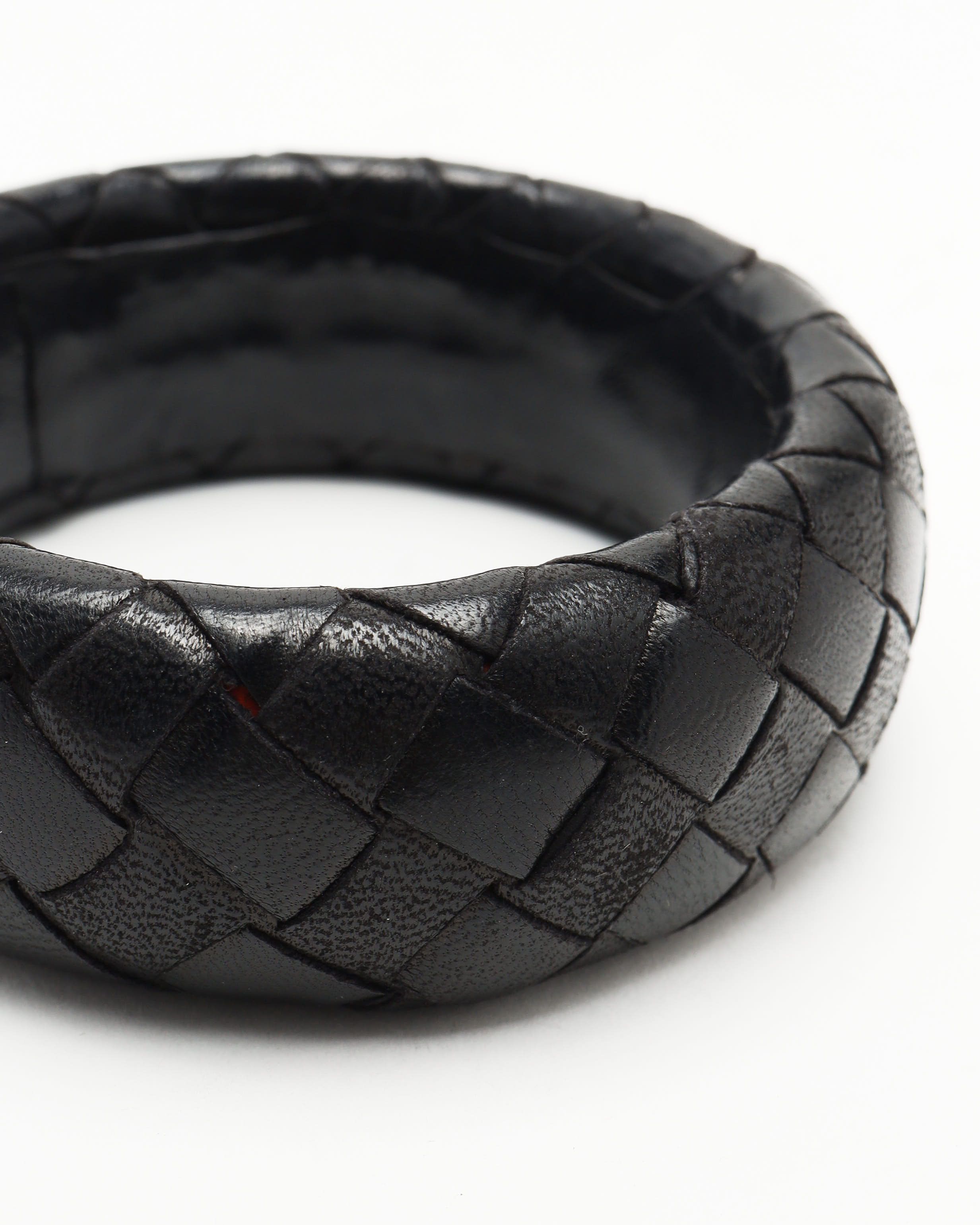 Bottega Veneta Intrecciato Leather Bangle Bracelet In Black