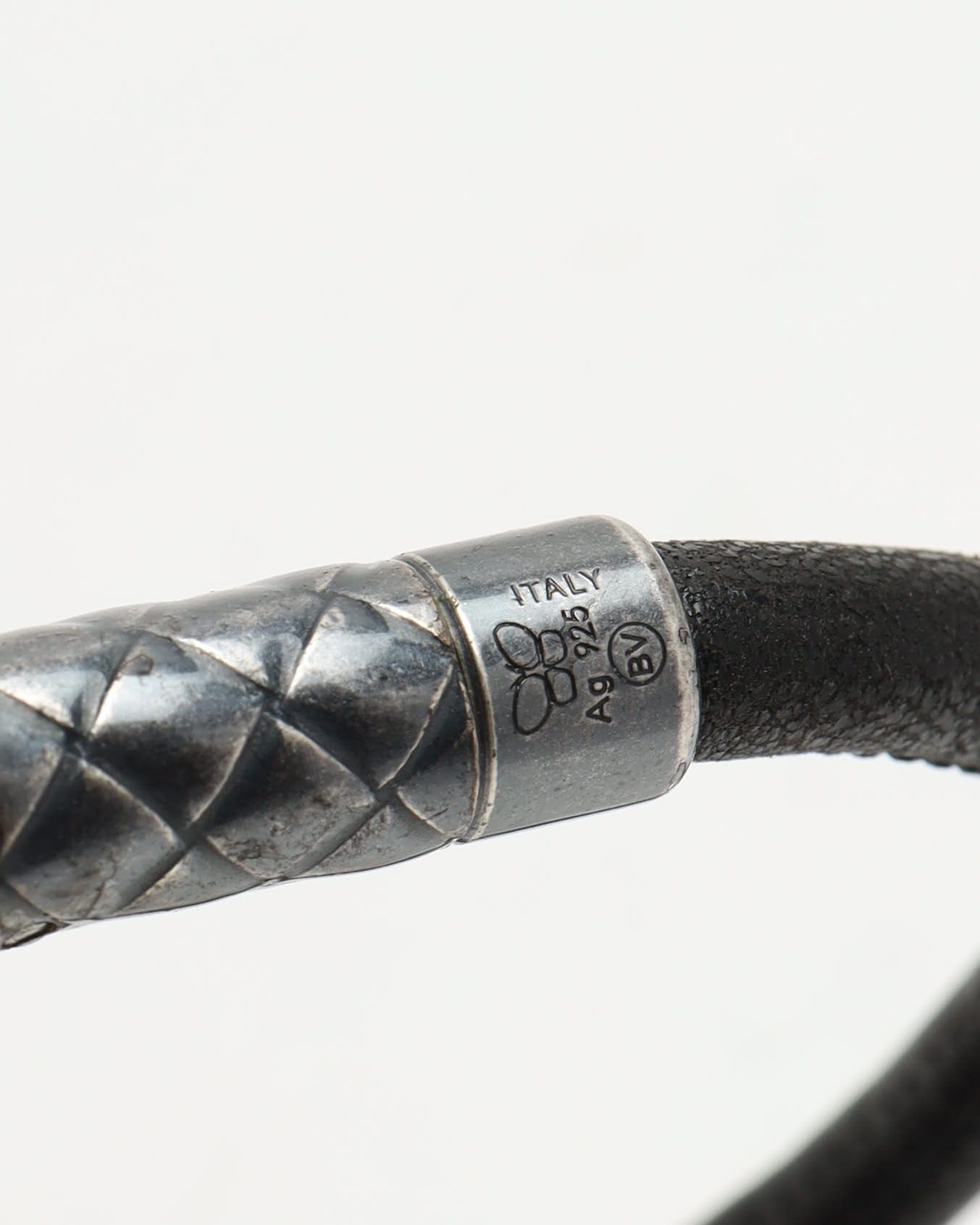 Bottega Veneta Intrecciato Leather Bracelet In Black