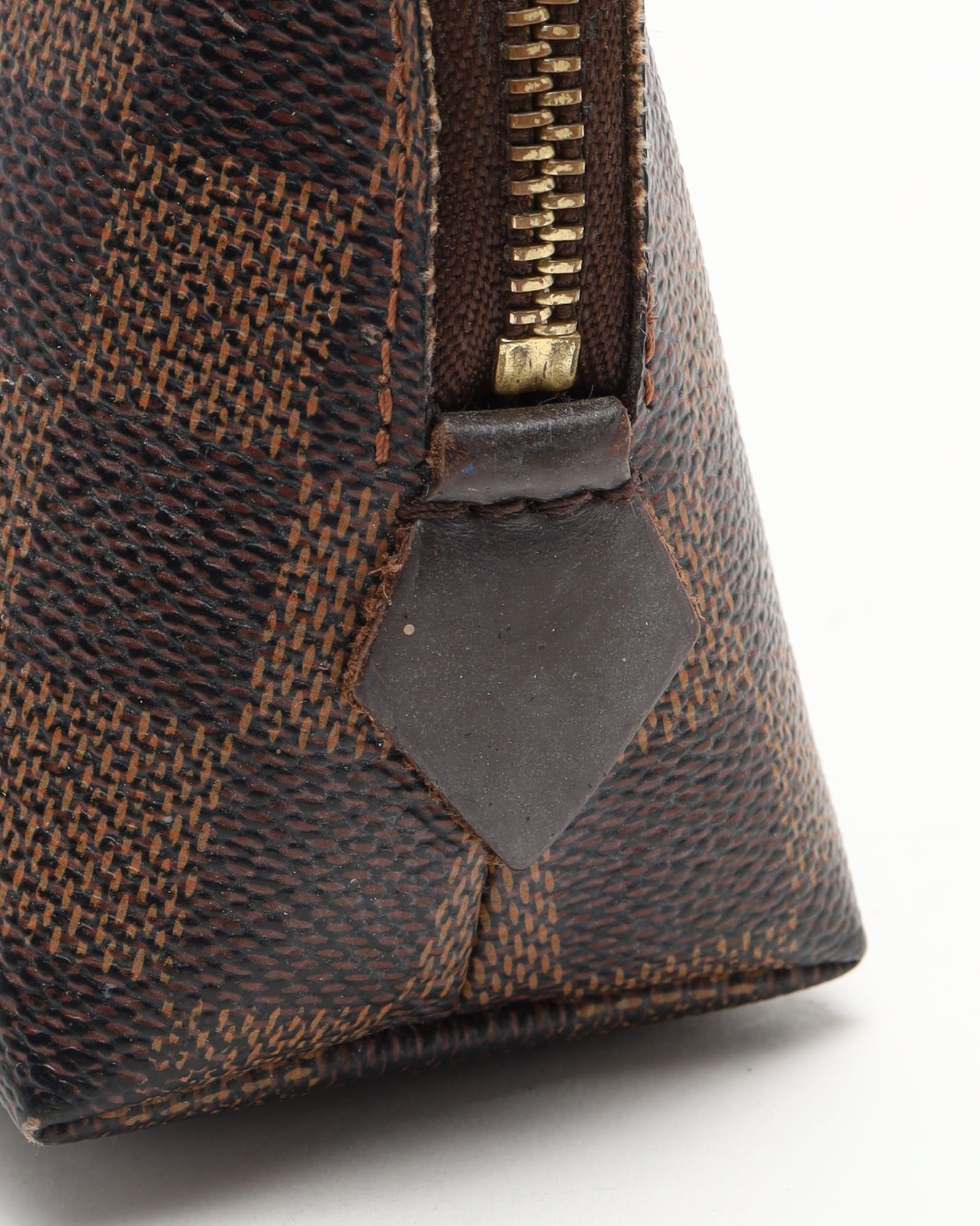 Pre-owned Louis Vuitton Damier Cosmetic Pouch In Brown
