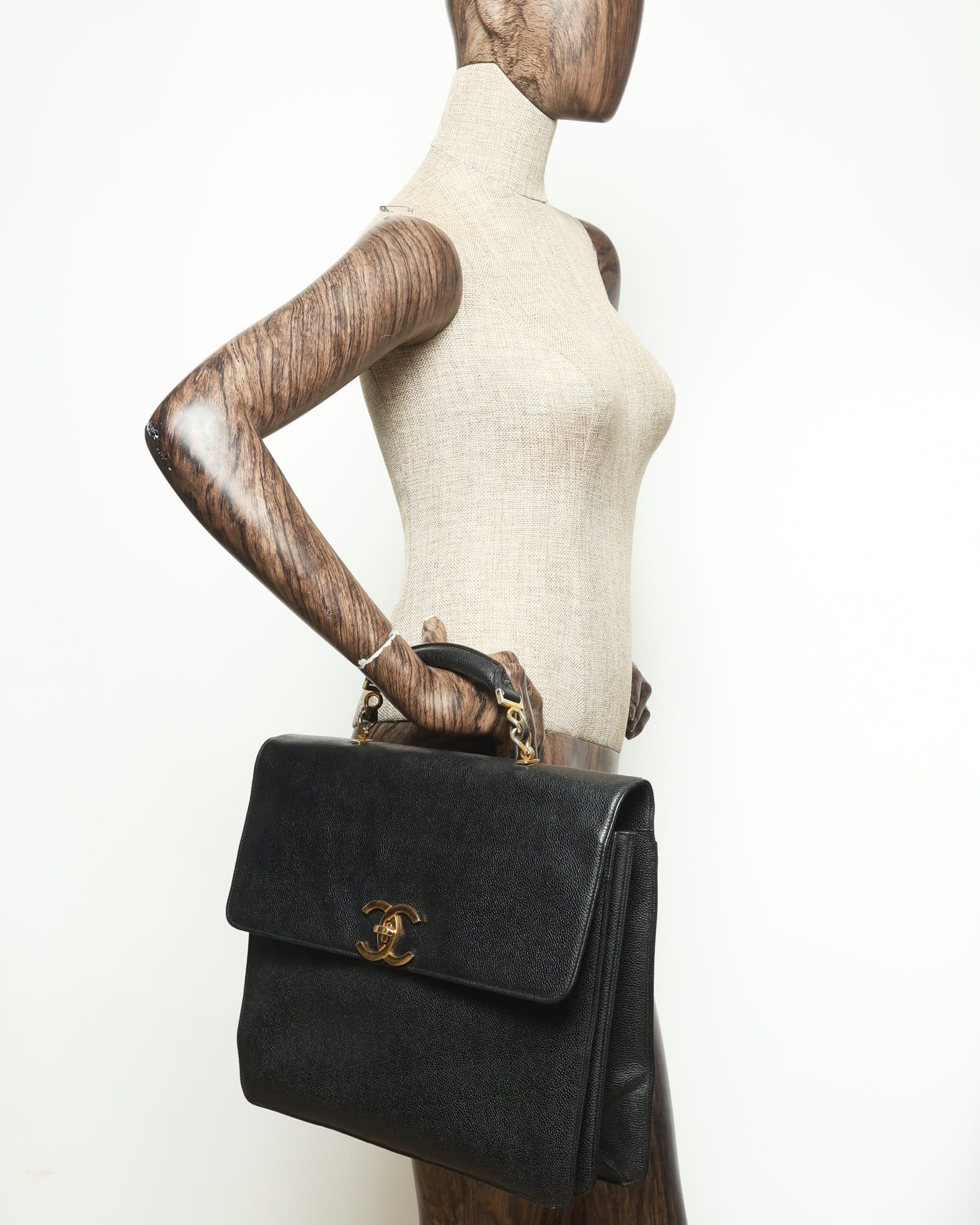 CHANEL Pre-owned Cc Caviar Business Bag In Black