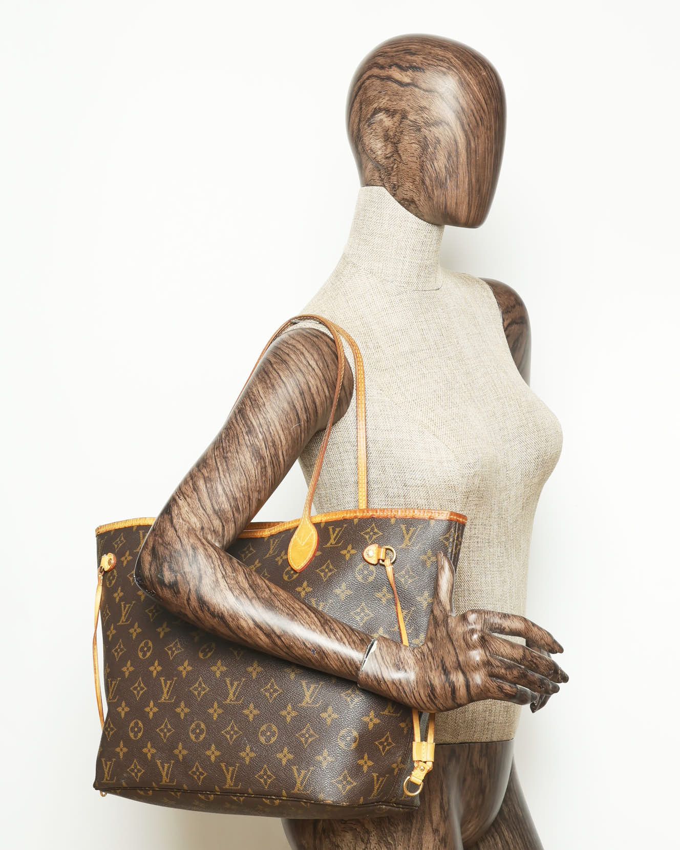Pre-owned Louis Vuitton Monogram Neverfull Mm Tote Bag In Brown