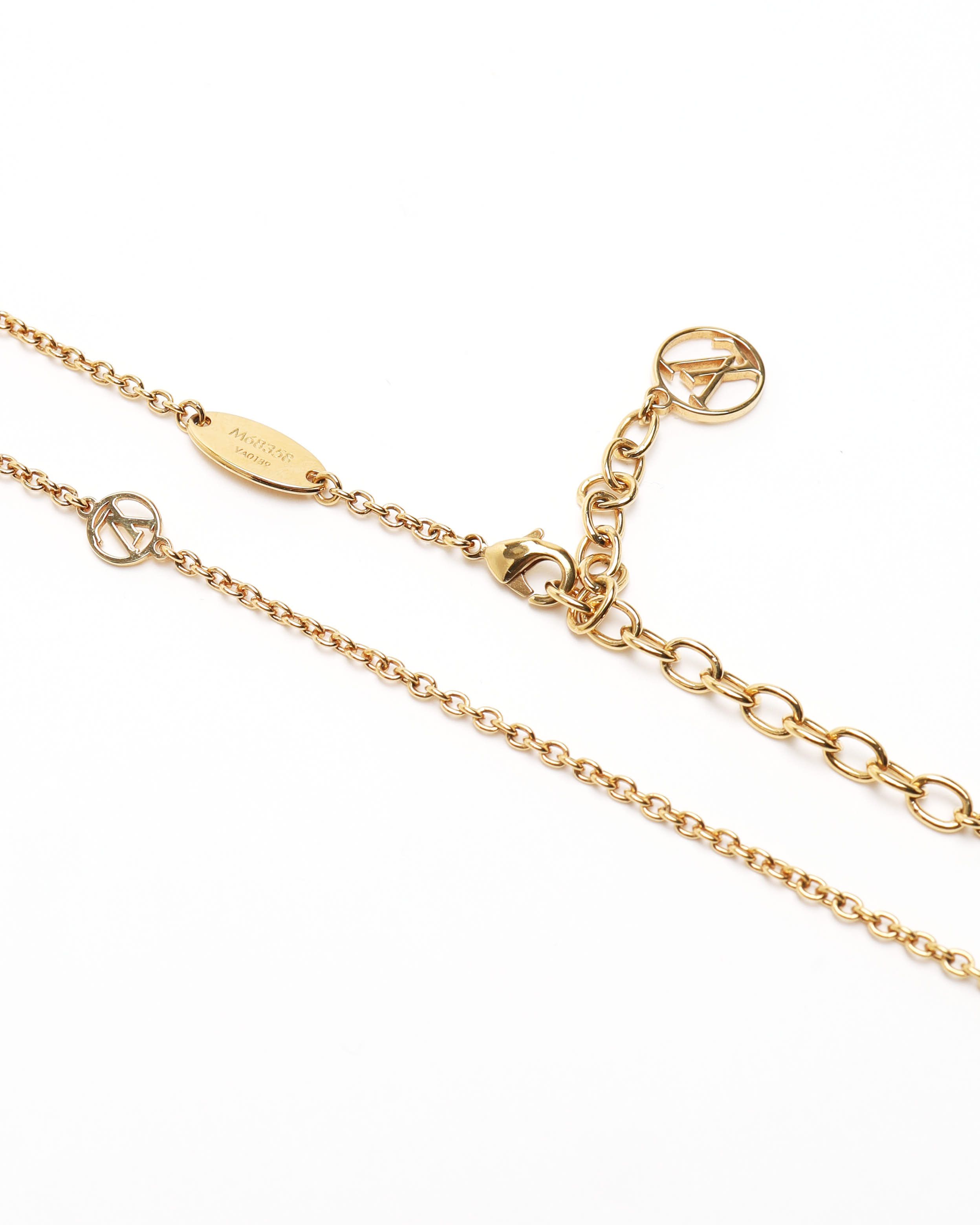 LOUIS VUITTON Pre-owned Essential V Pearl Necklace In Gold
