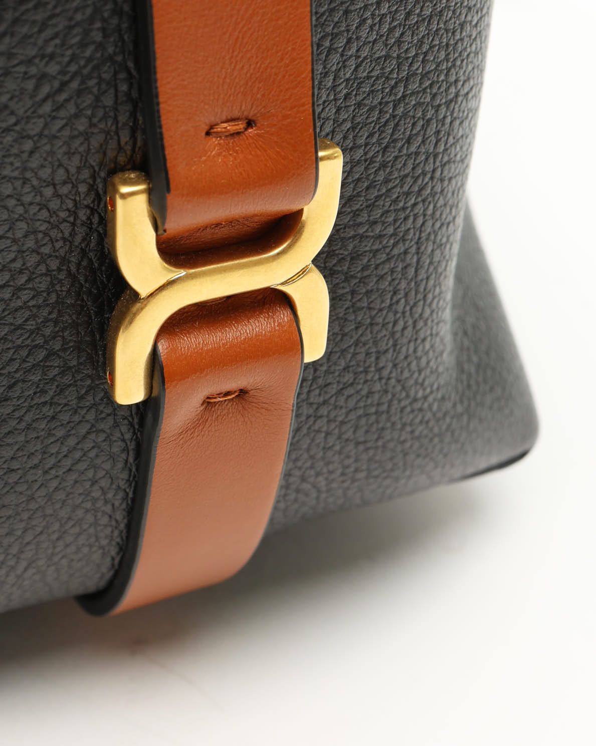Chloé Bucket Bag In Black