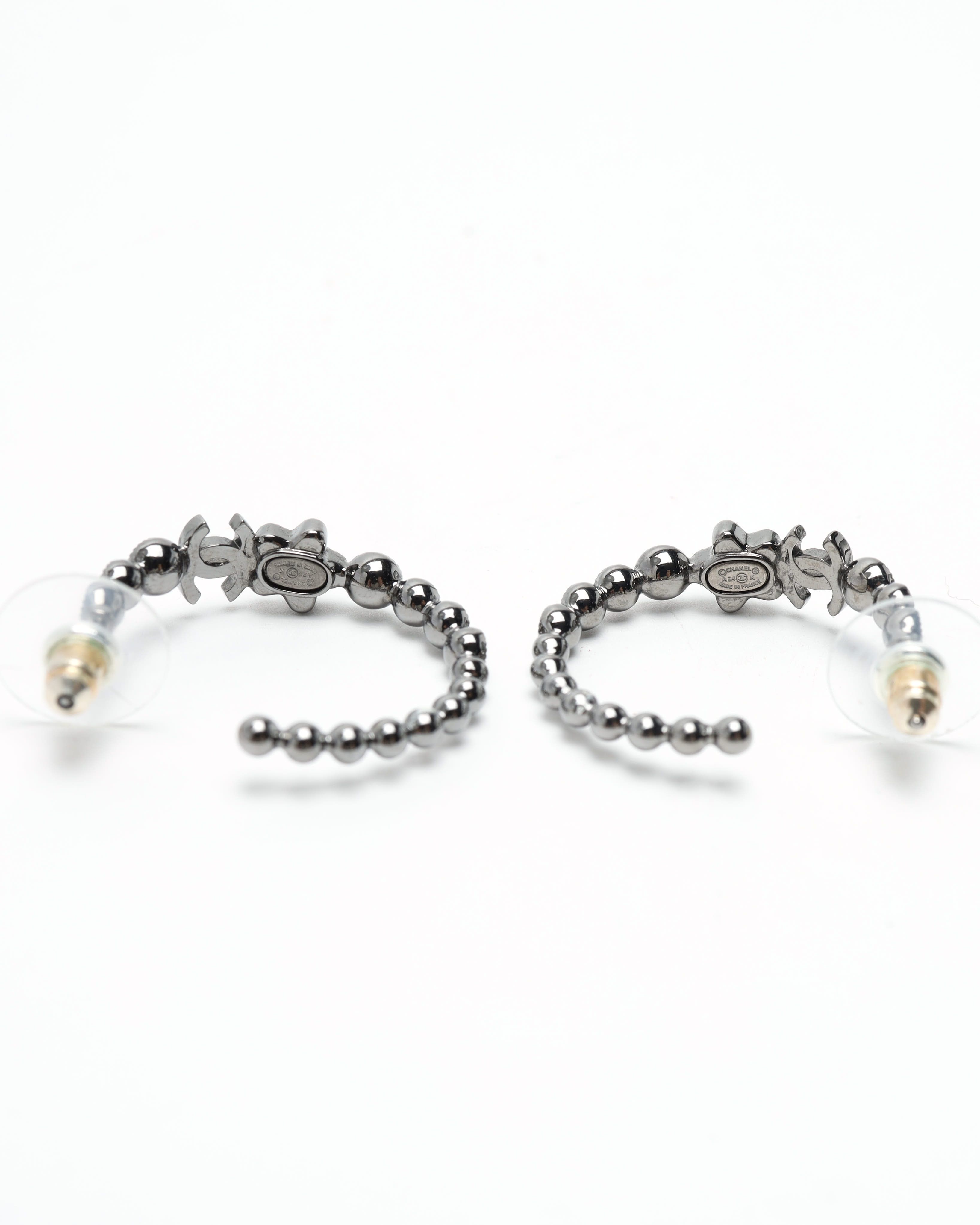 CHANEL Pre-owned Cc Rhinestone Hoop Earrings In Gray