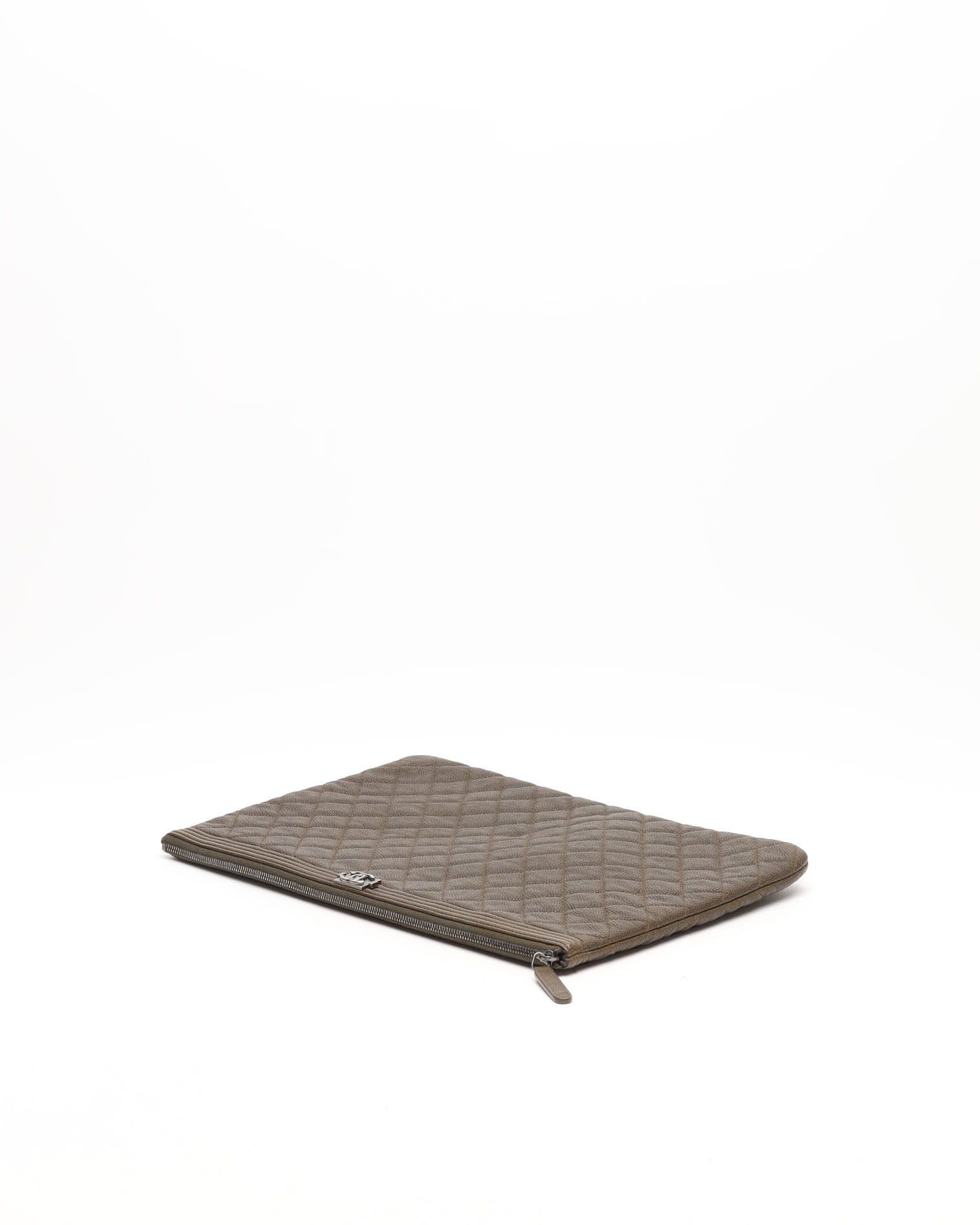 Pre-owned Chanel Caviar Khaki Boy Clutch Bag, Fits 14-inch Laptop In Green