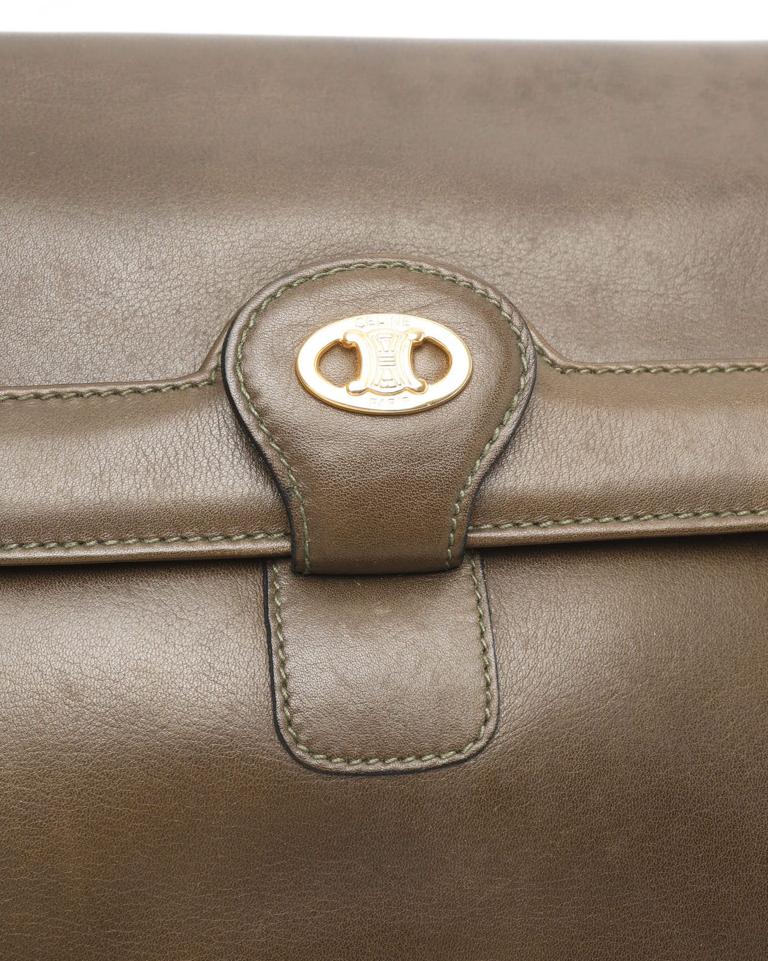 Celine Céline Triomphe Chain Clutch Bag In Brown