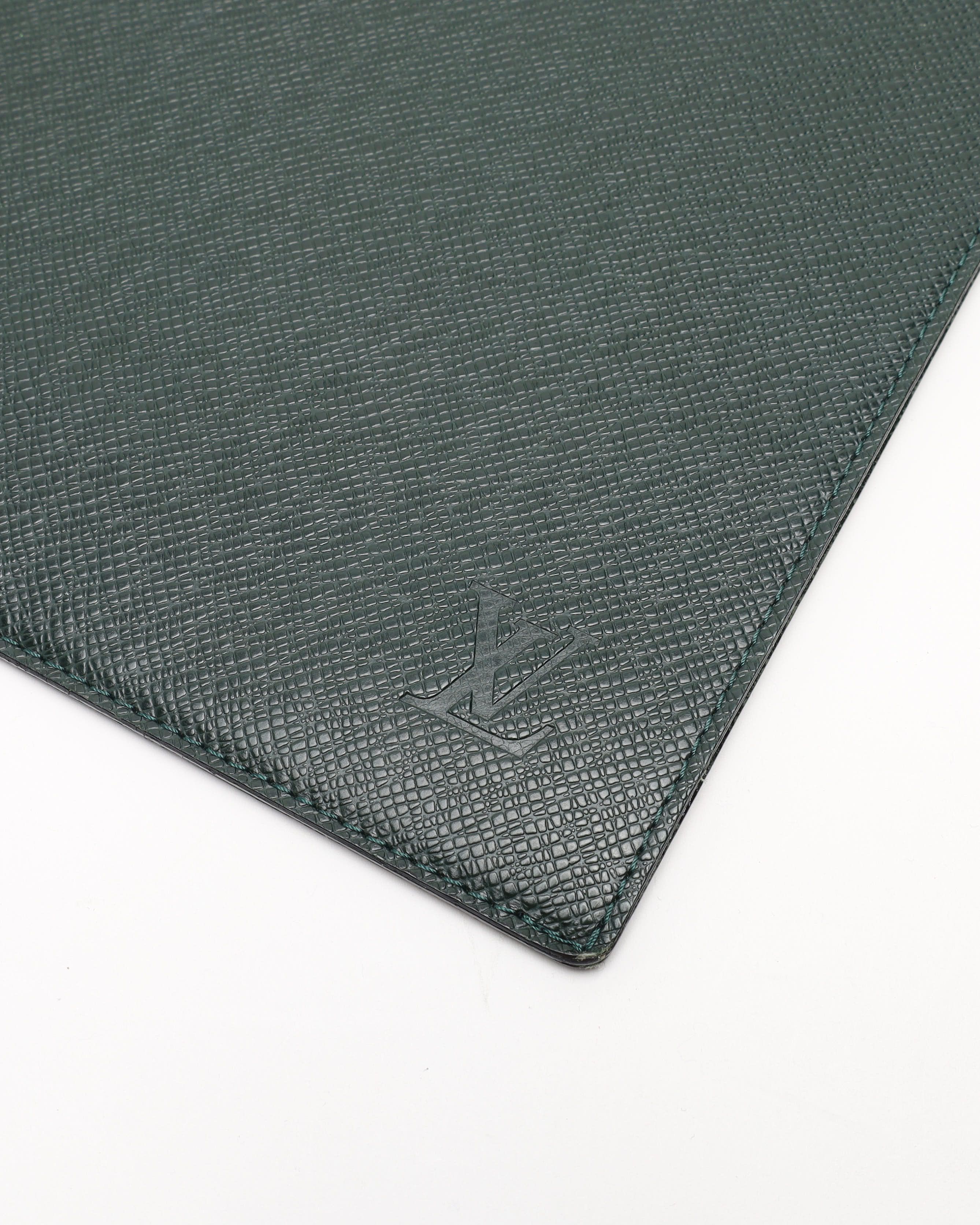 LOUIS VUITTON Pre-owned Document Case In Green