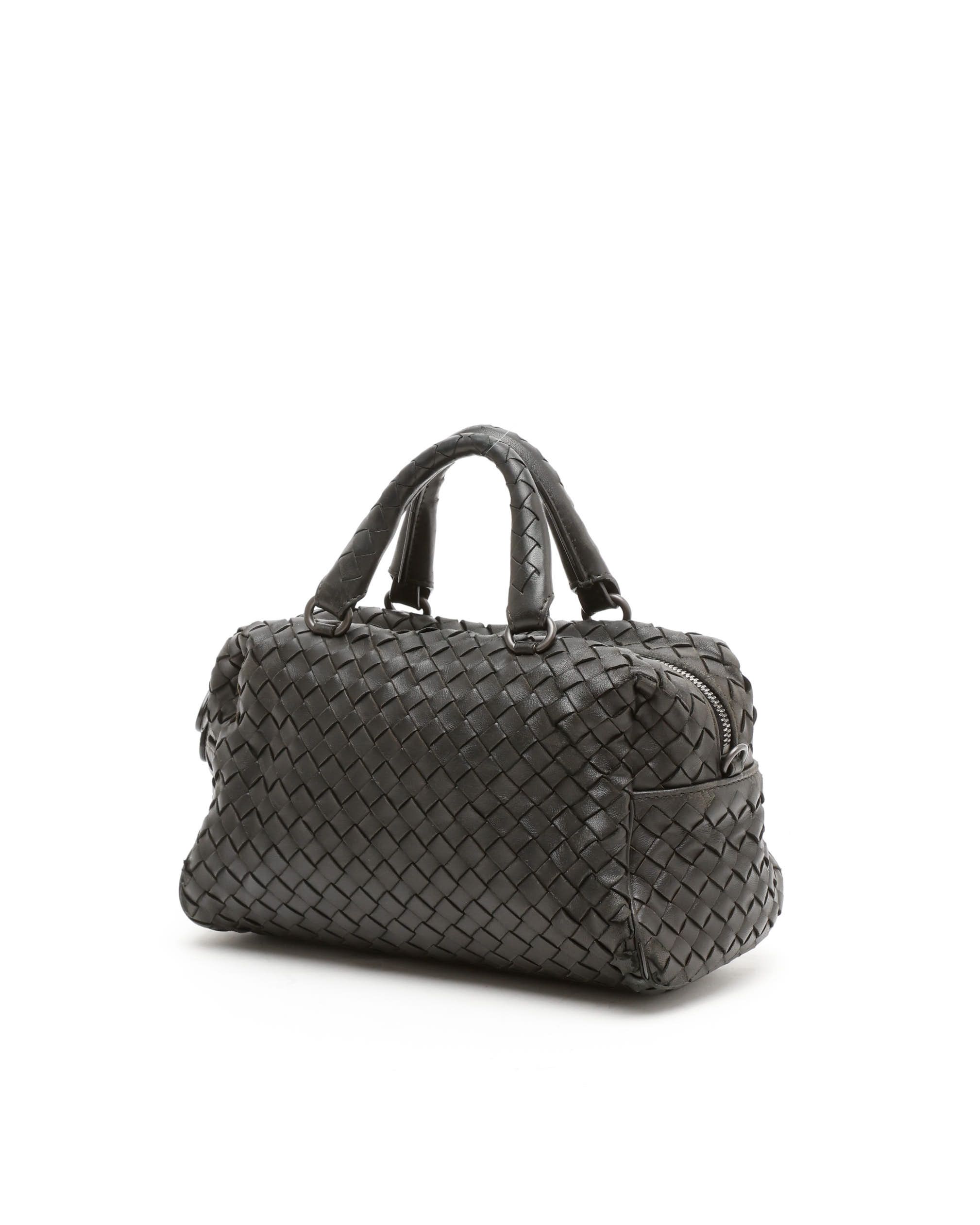 Bottega Veneta Intrecciato Handbag In Black