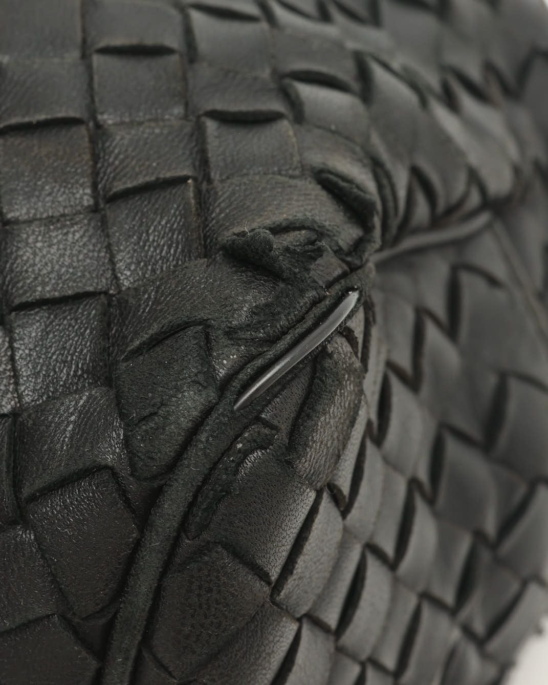 Bottega Veneta Intrecciato Handbag In Black
