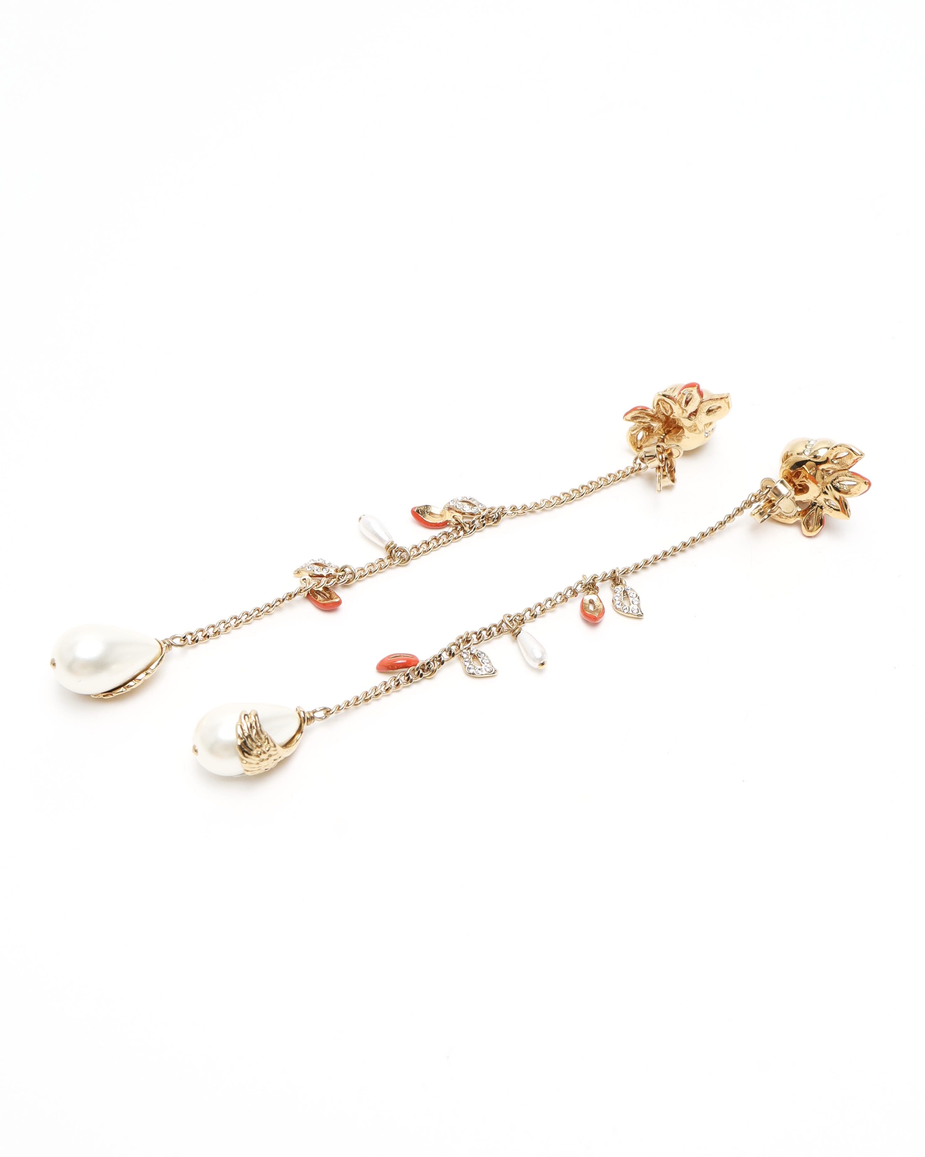 Pre-owned Louis Vuitton Miss Windsor Pearl Dangle Earrings In Multi