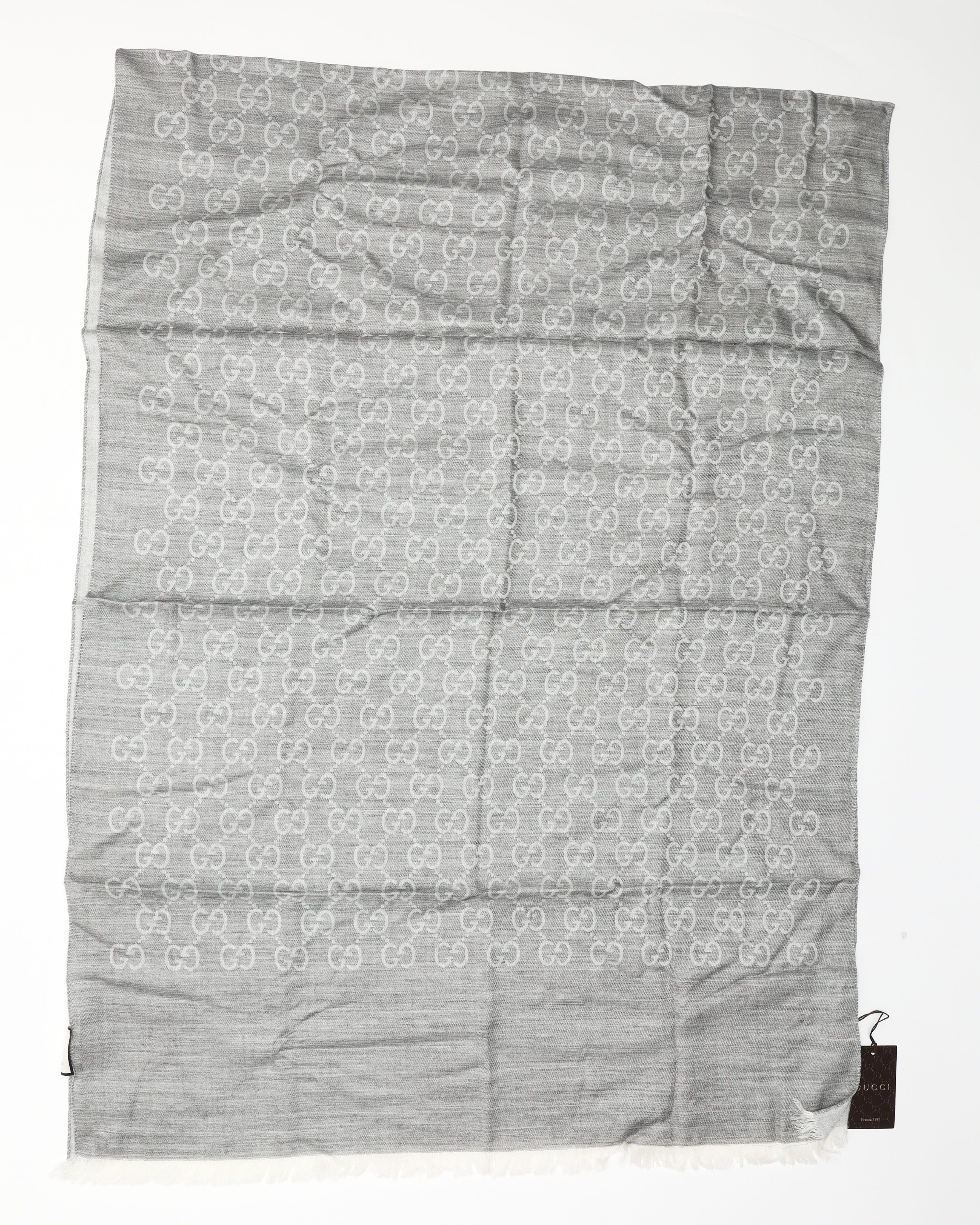 Gucci 200 Ssima Wool Scarf In Gray